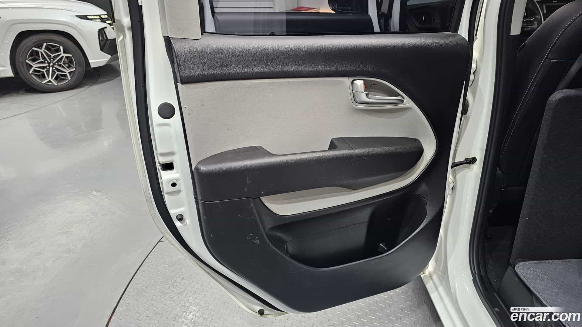 RAY Kia 2023.10-INNER-035