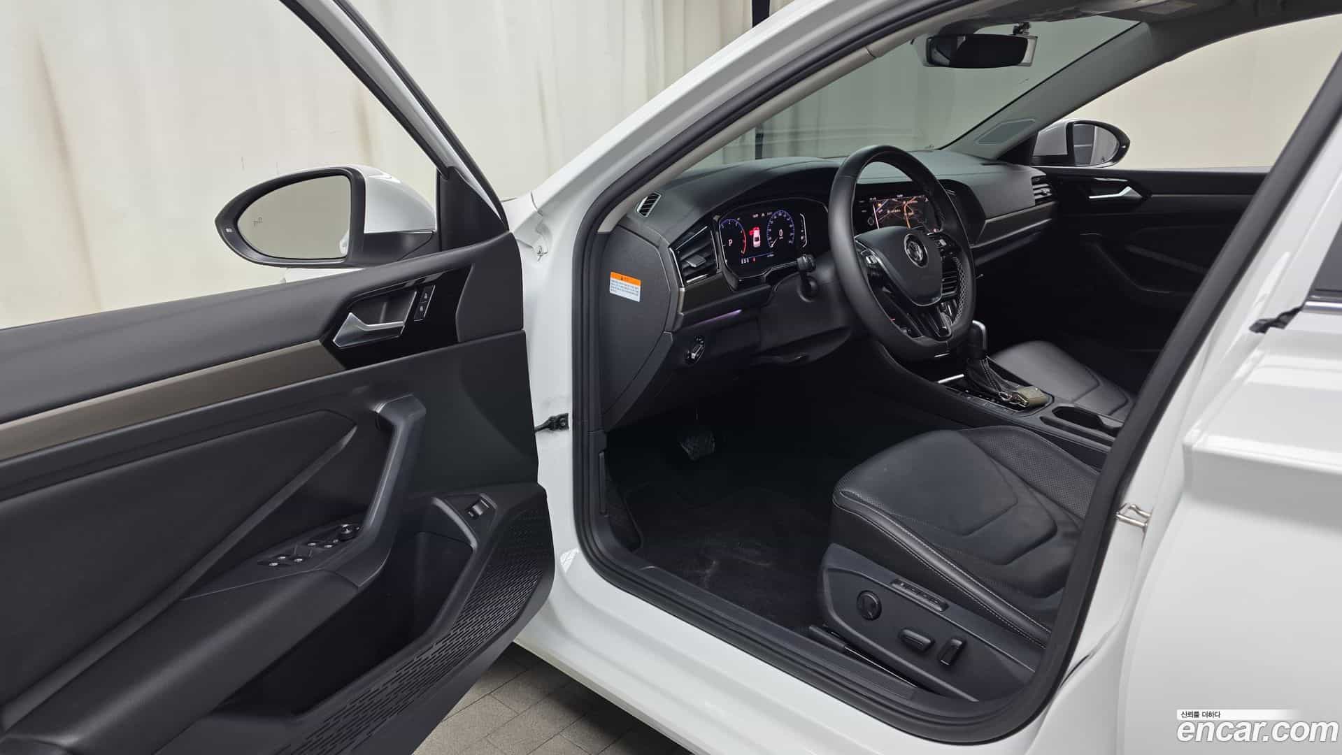 Jetta Volkswagen 2021.11-INNER-010
