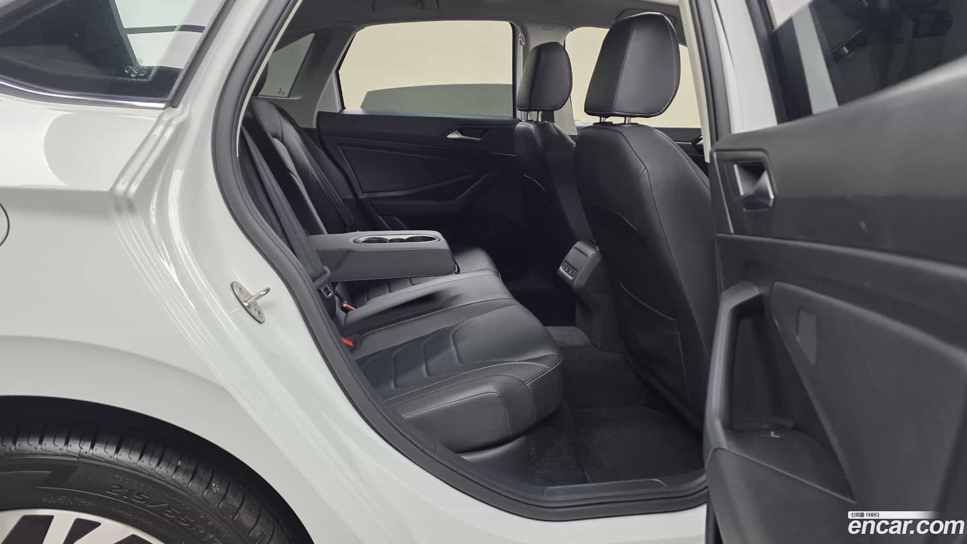 Jetta Volkswagen 2021.11-OPTION-015