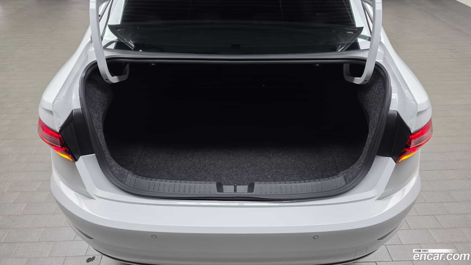 Jetta Volkswagen 2021.11-OPTION-021