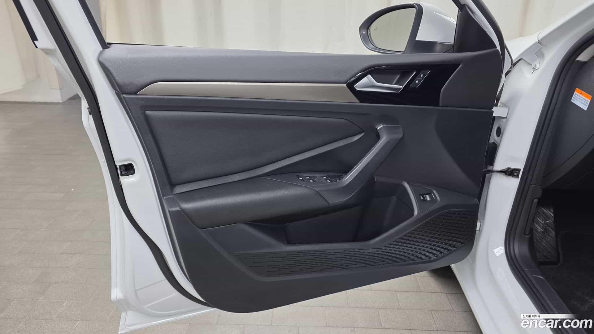Jetta Volkswagen 2021.11-INNER-034
