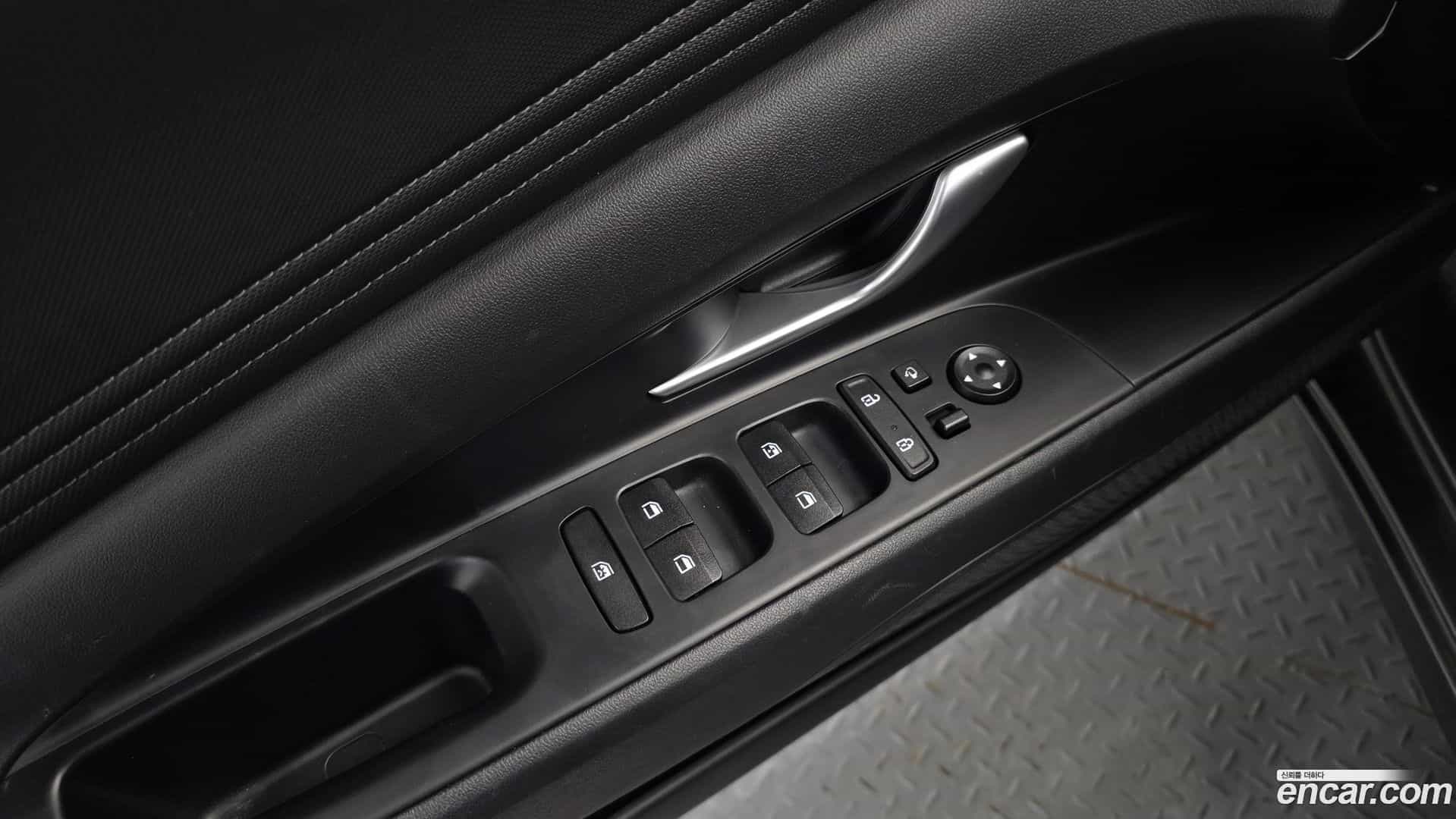AVANTE Hyundai 2020.9-OPTION-040