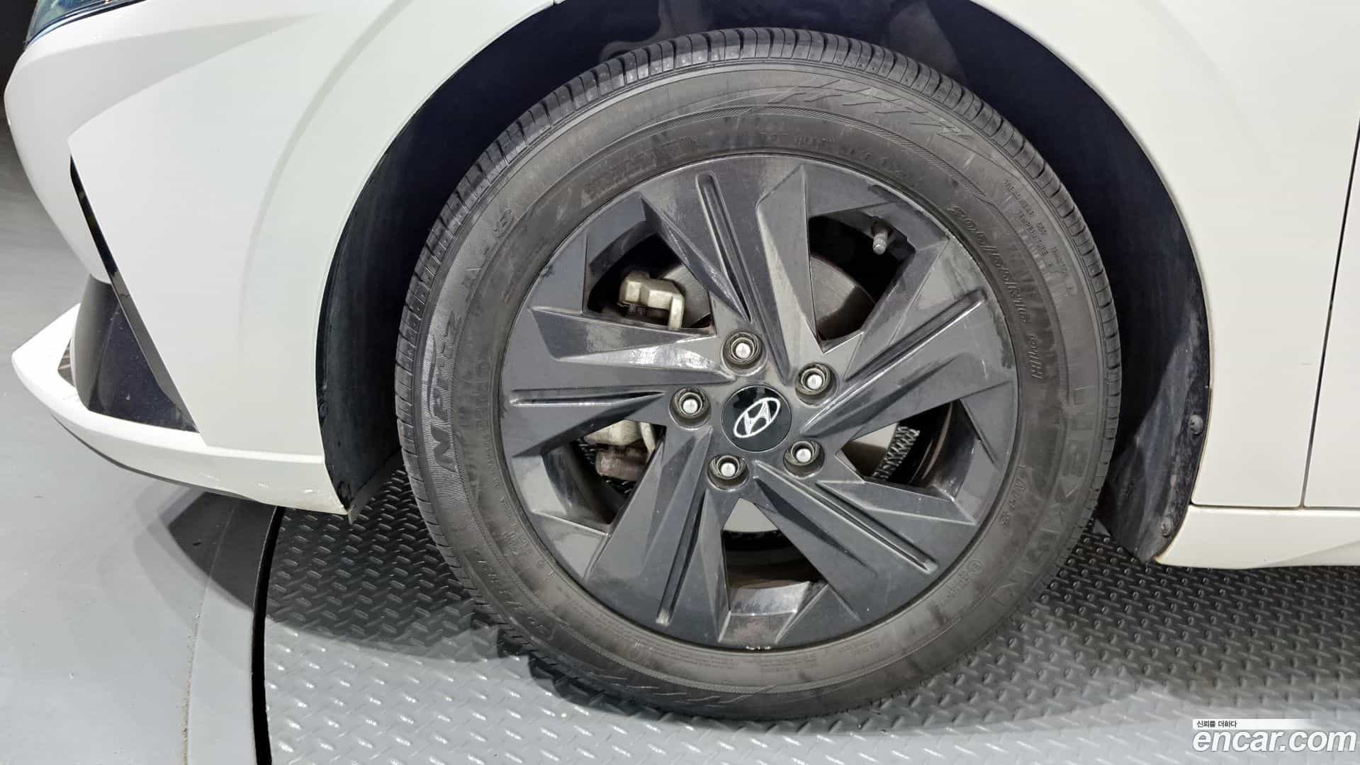 AVANTE Hyundai 2021.0-OUTER-005