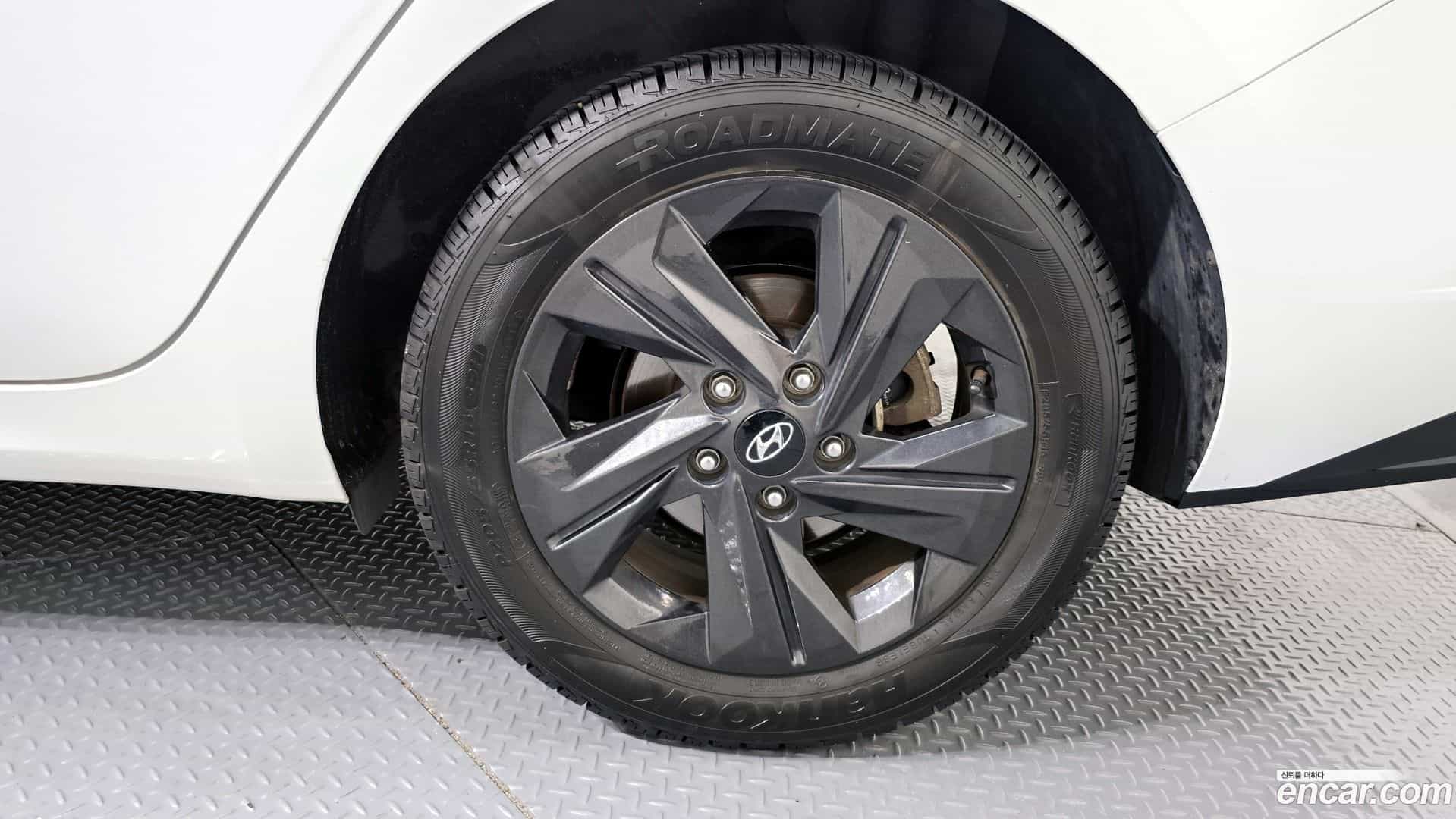 AVANTE Hyundai 2021.0-OUTER-031