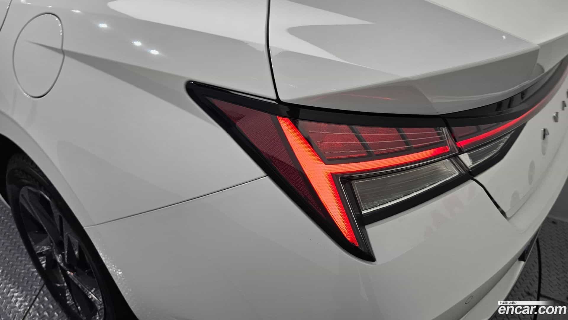 AVANTE Hyundai 2021.0-OUTER-033