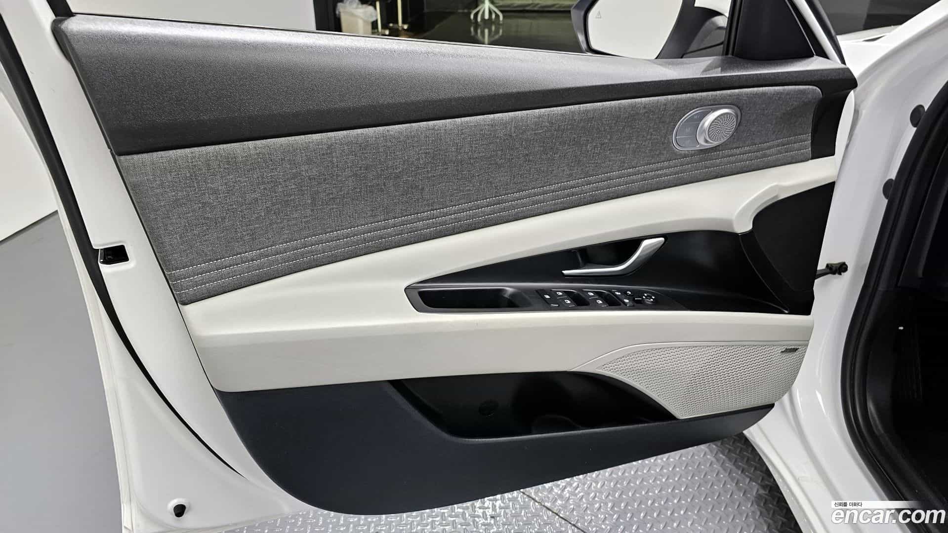 AVANTE Hyundai 2021.0-INNER-034