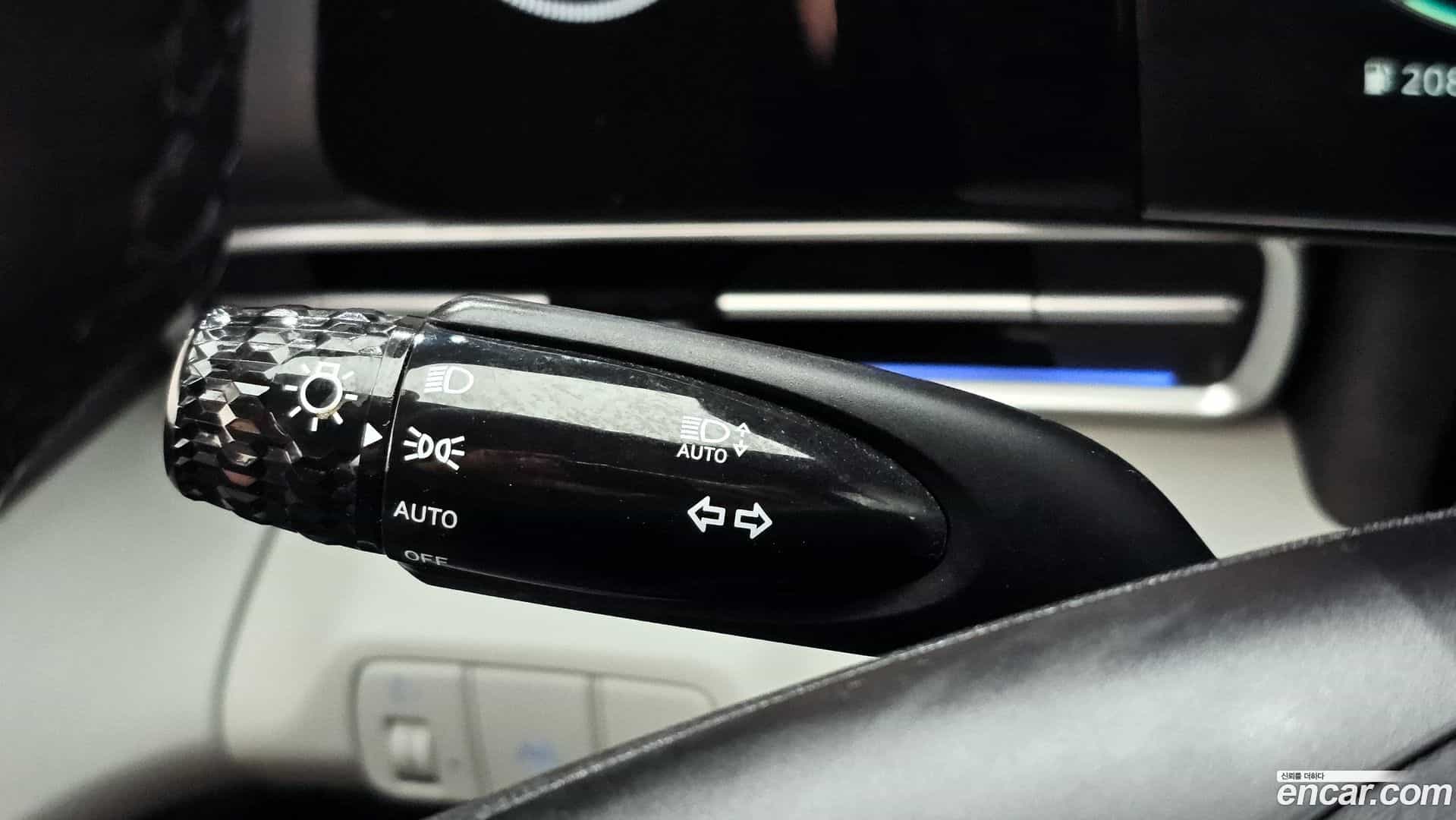 AVANTE Hyundai 2021.0-OPTION-042