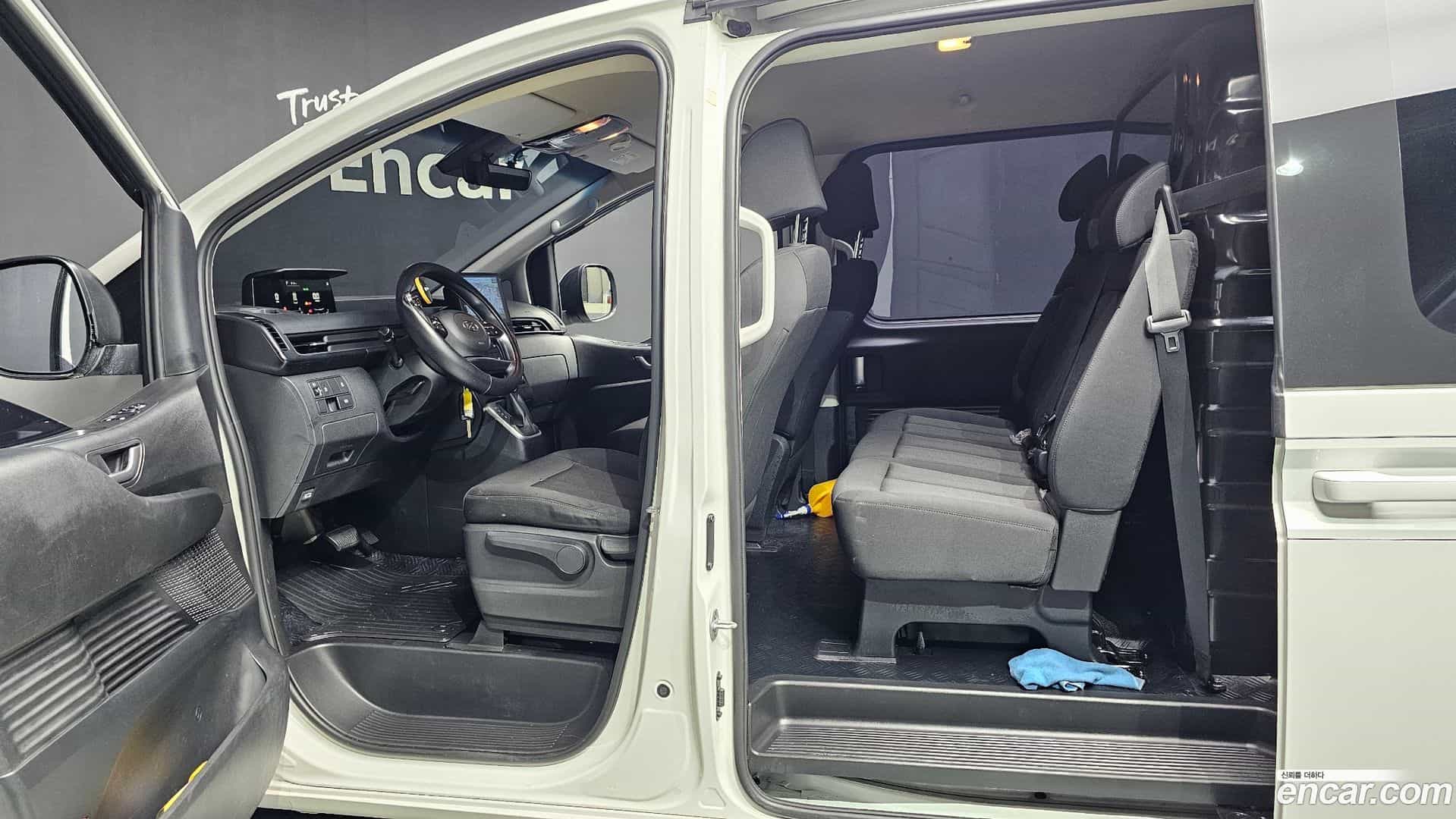 Staria Hyundai 2021.6-INNER-010