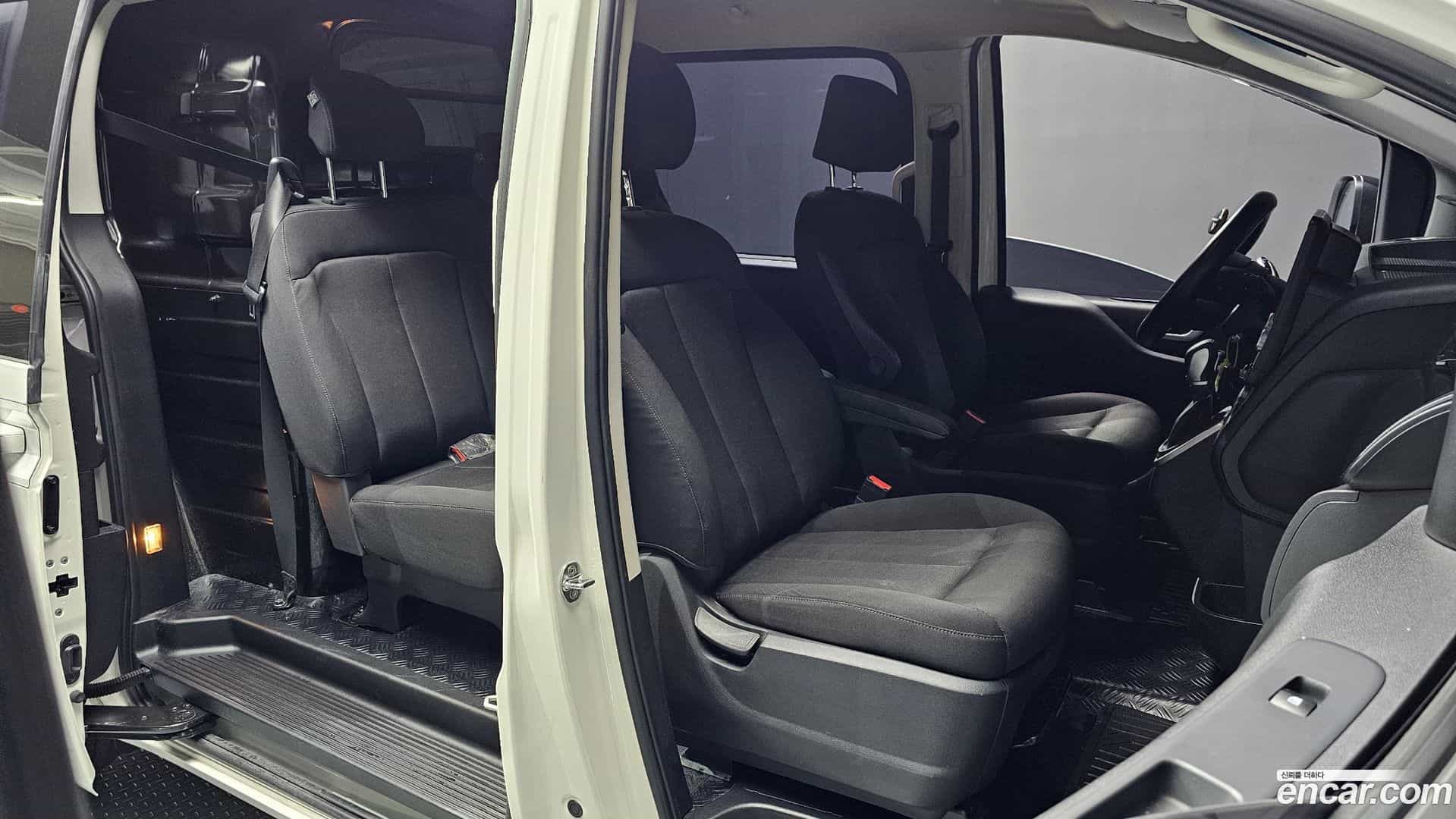 Staria Hyundai 2021.6-OPTION-015