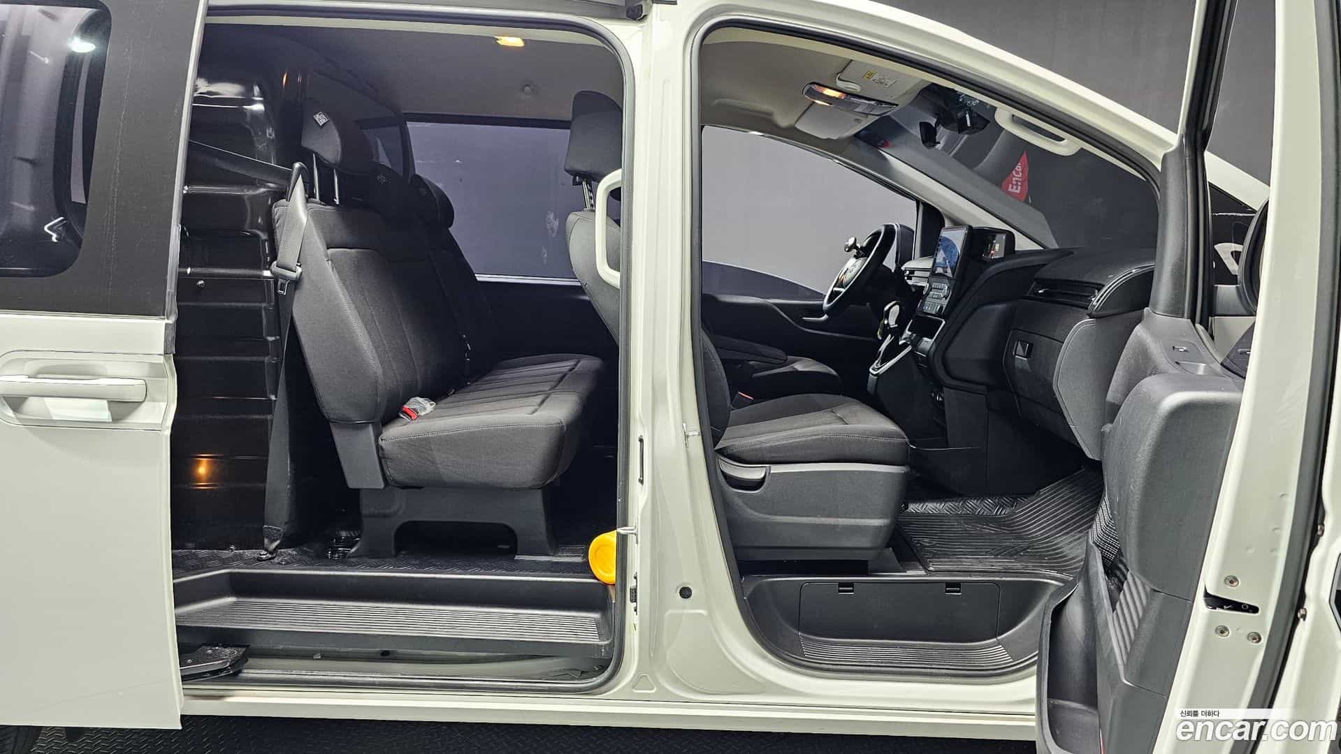 Staria Hyundai 2021.6-INNER-036