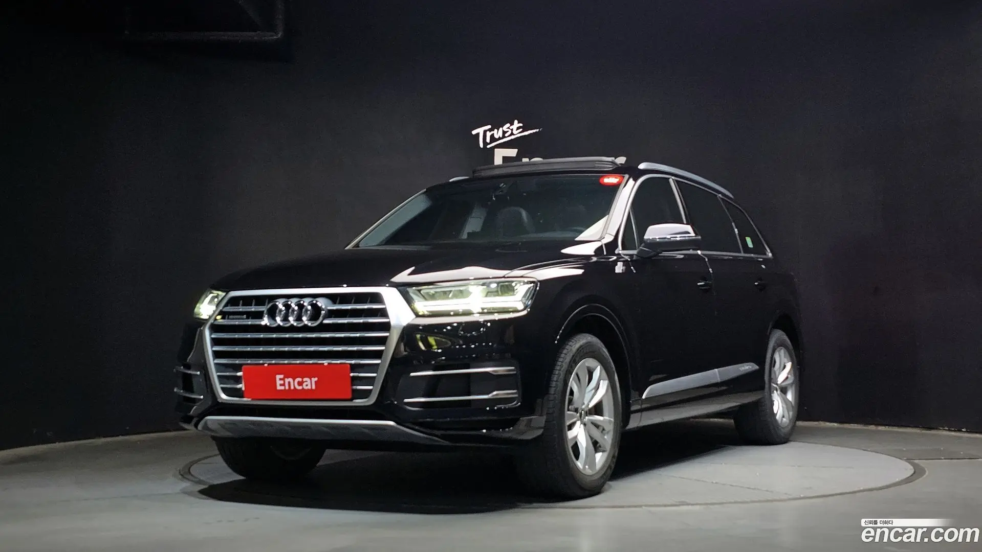 Main__Slider__Photo:Q7 Audi 2019.8-0