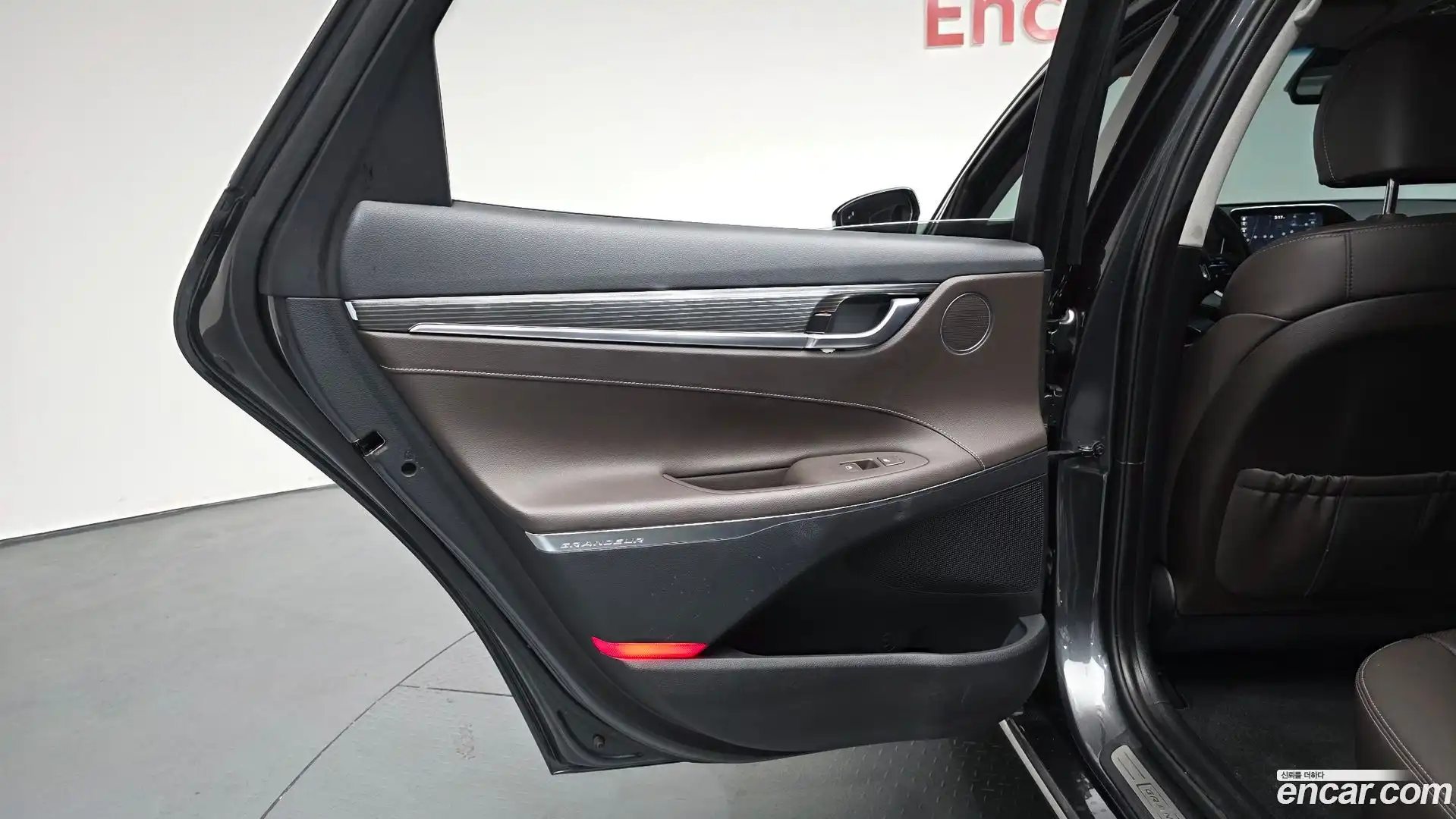 Grandeur Hyundai 2019.5-INNER-035