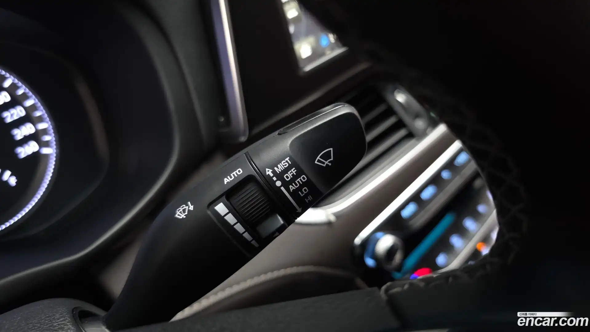Grandeur Hyundai 2019.5-OPTION-041