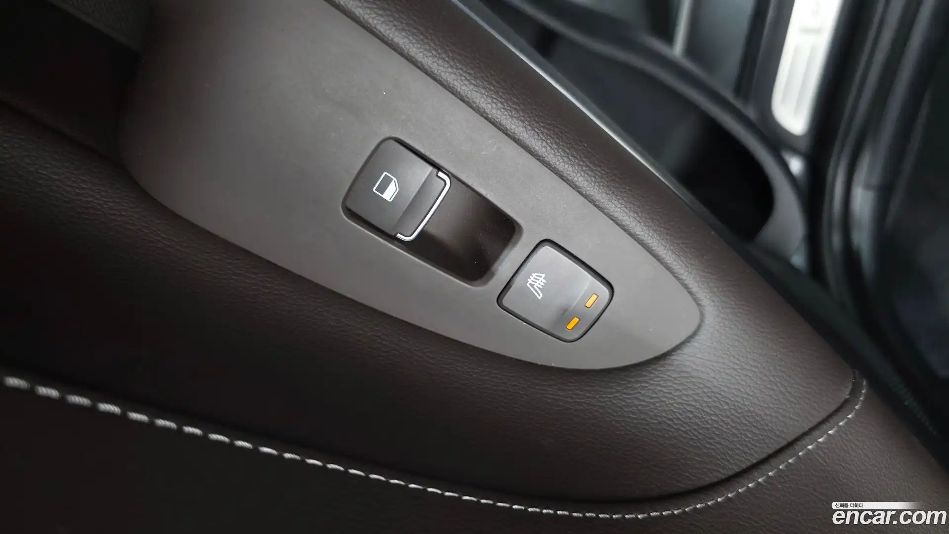 Grandeur Hyundai 2019.5-OPTION-046