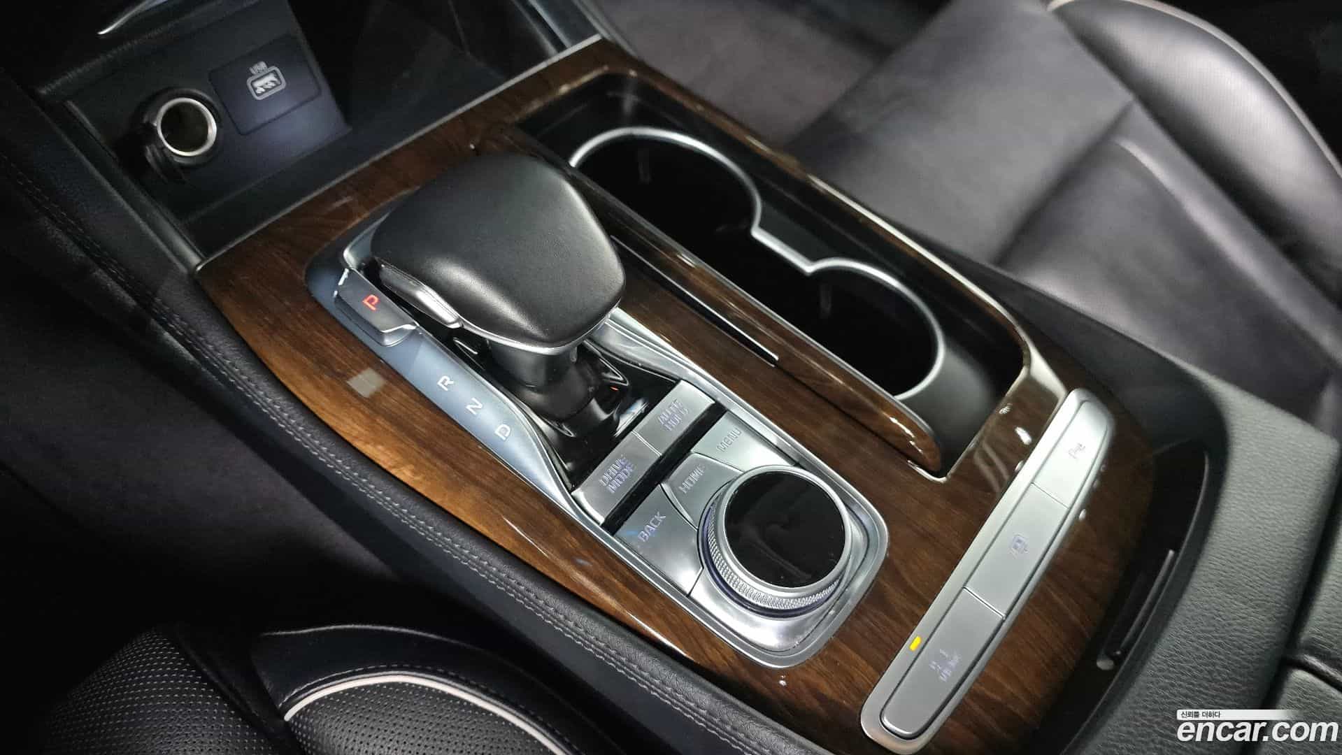 K9 Kia 2019.2-INNER-009