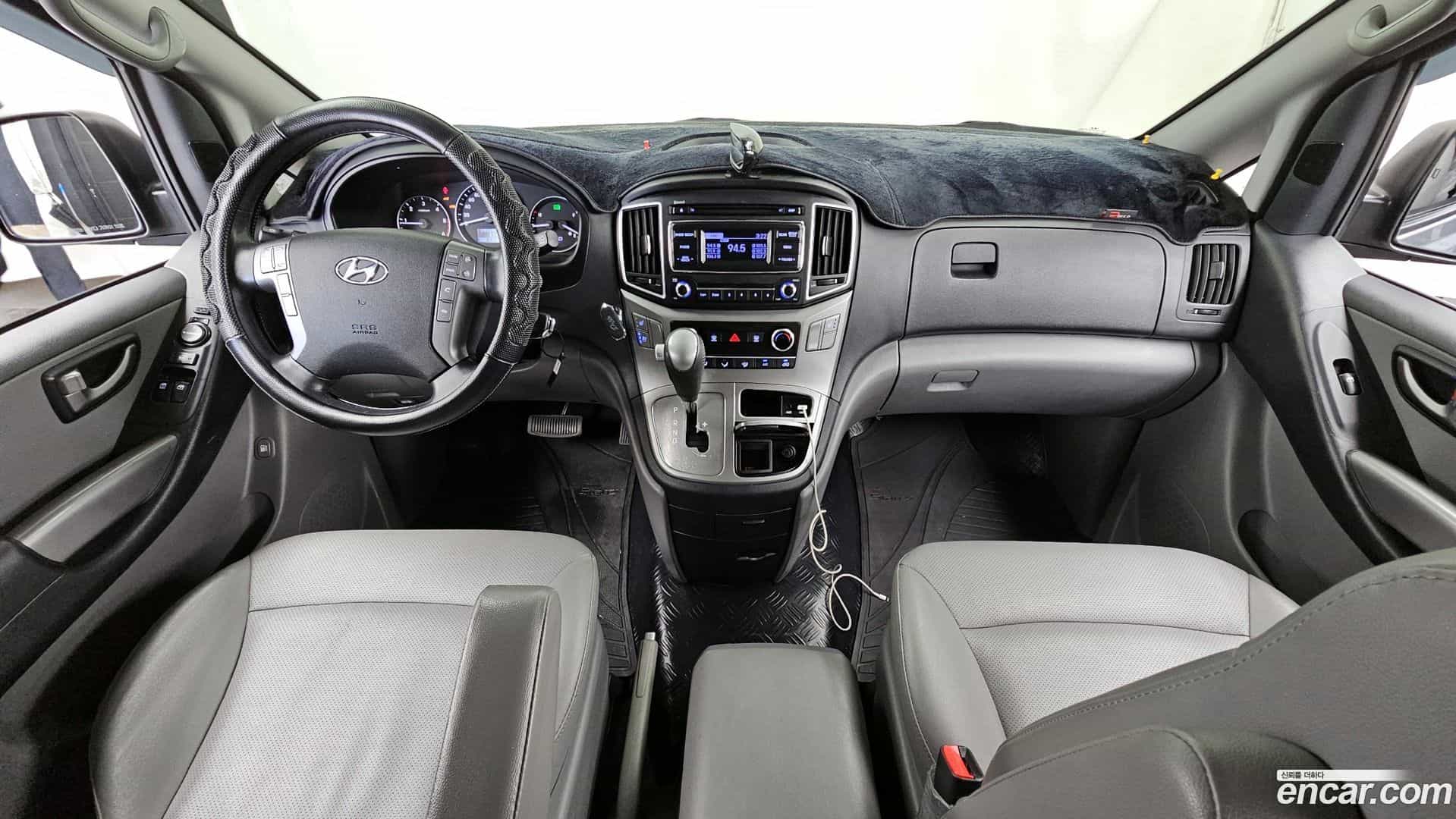 Starex Hyundai 2018.0-INNER-007