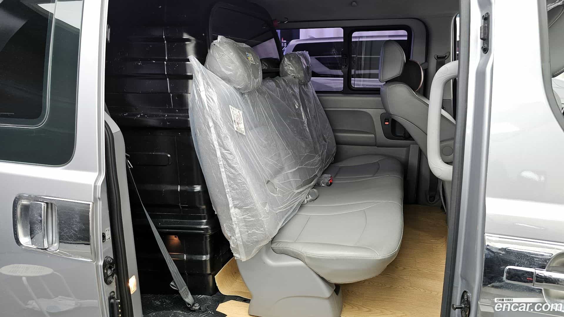 Starex Hyundai 2018.0-OPTION-016