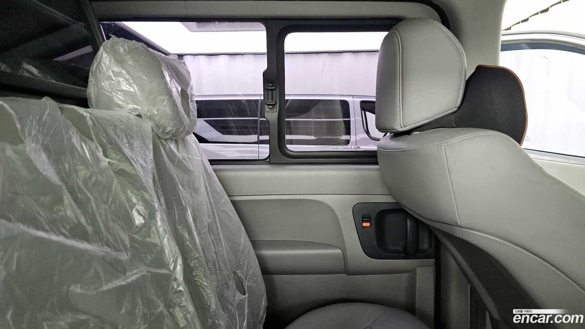 Starex Hyundai 2018.0-INNER-035