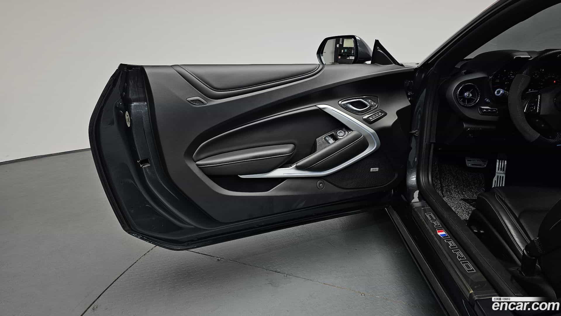 Camaro Chevrolet 2016.11-INNER-035