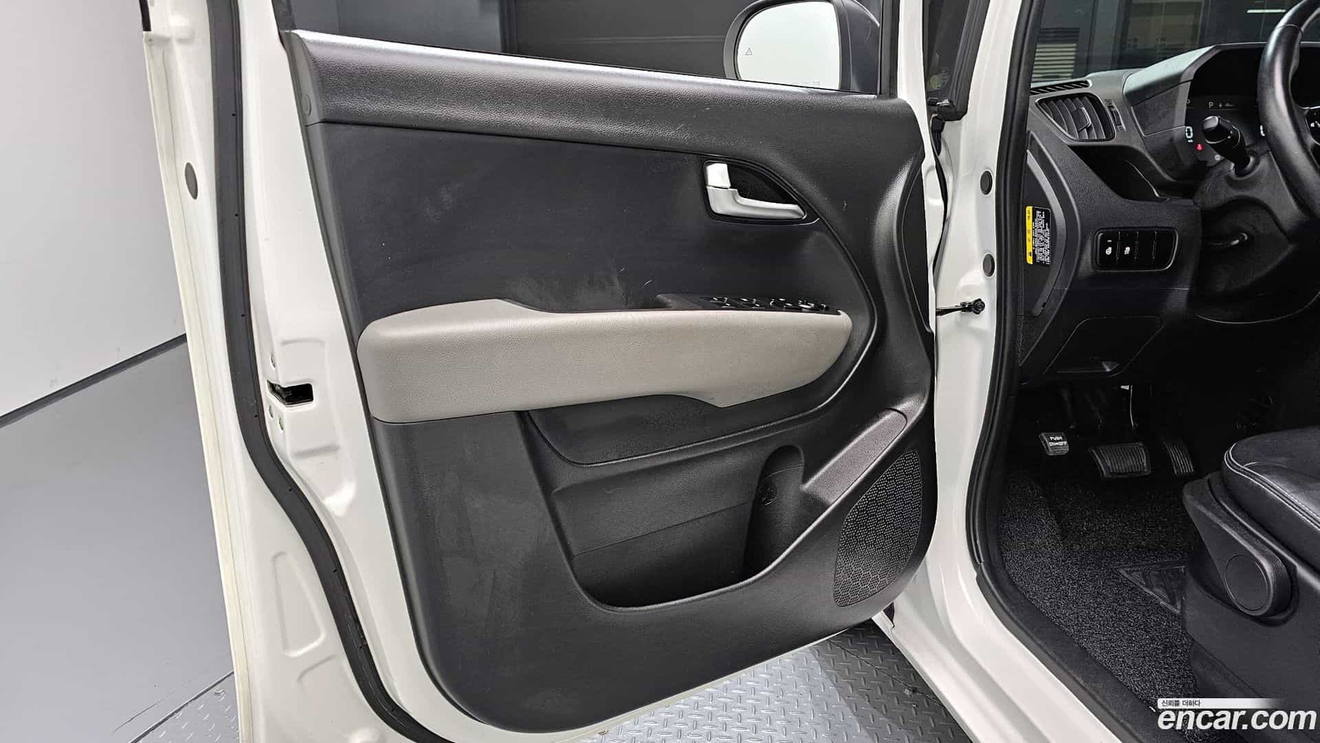 RAY Kia 2022.10-INNER-034
