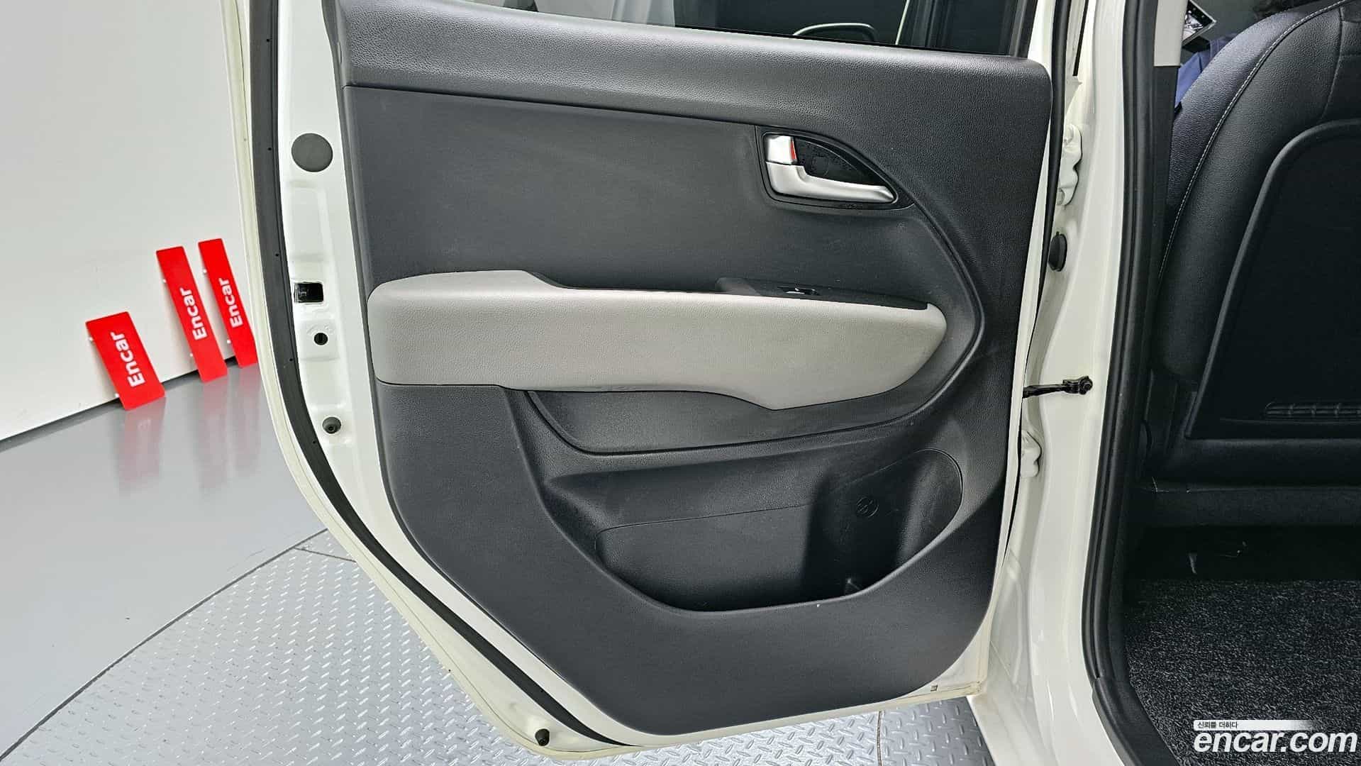 RAY Kia 2022.10-INNER-035