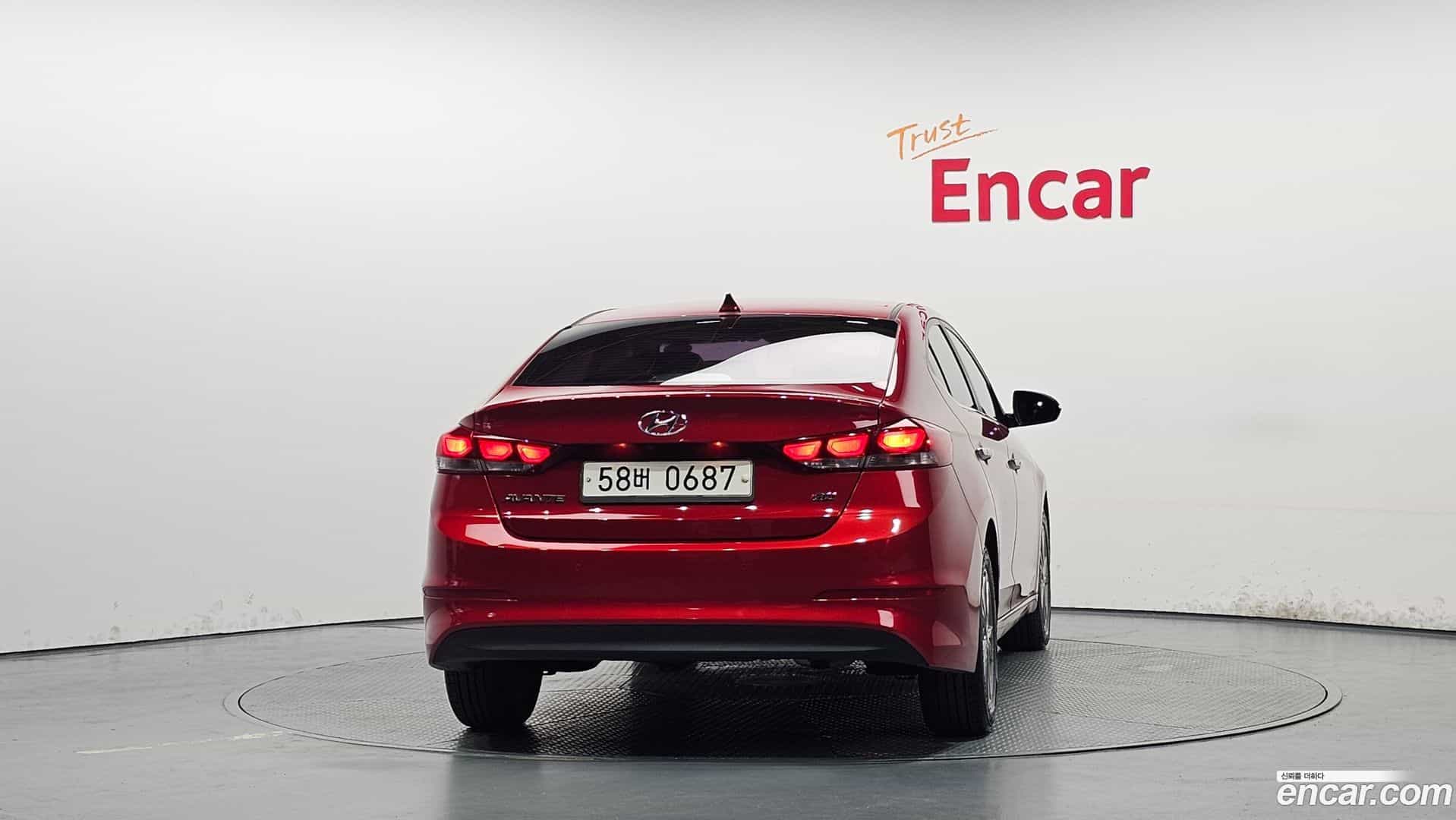 AVANTE Hyundai 2016.0-OUTER-004