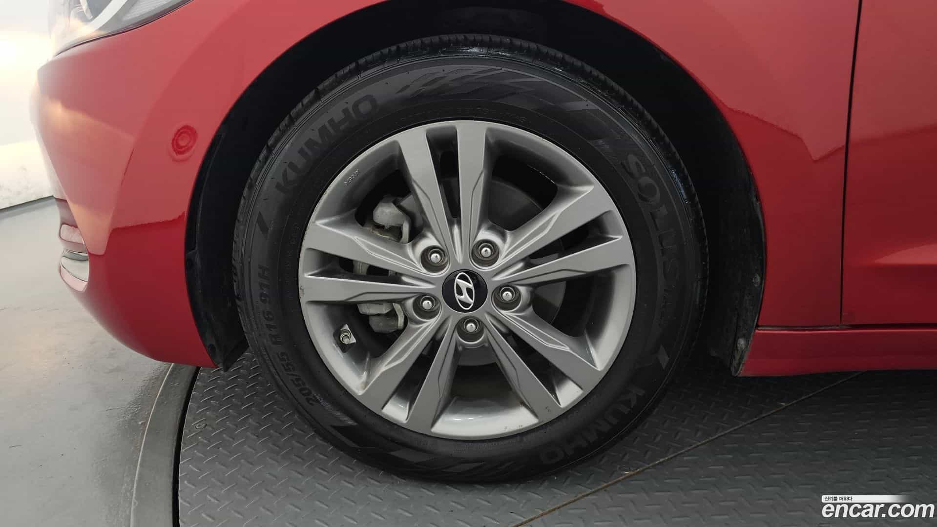 AVANTE Hyundai 2016.0-OUTER-005
