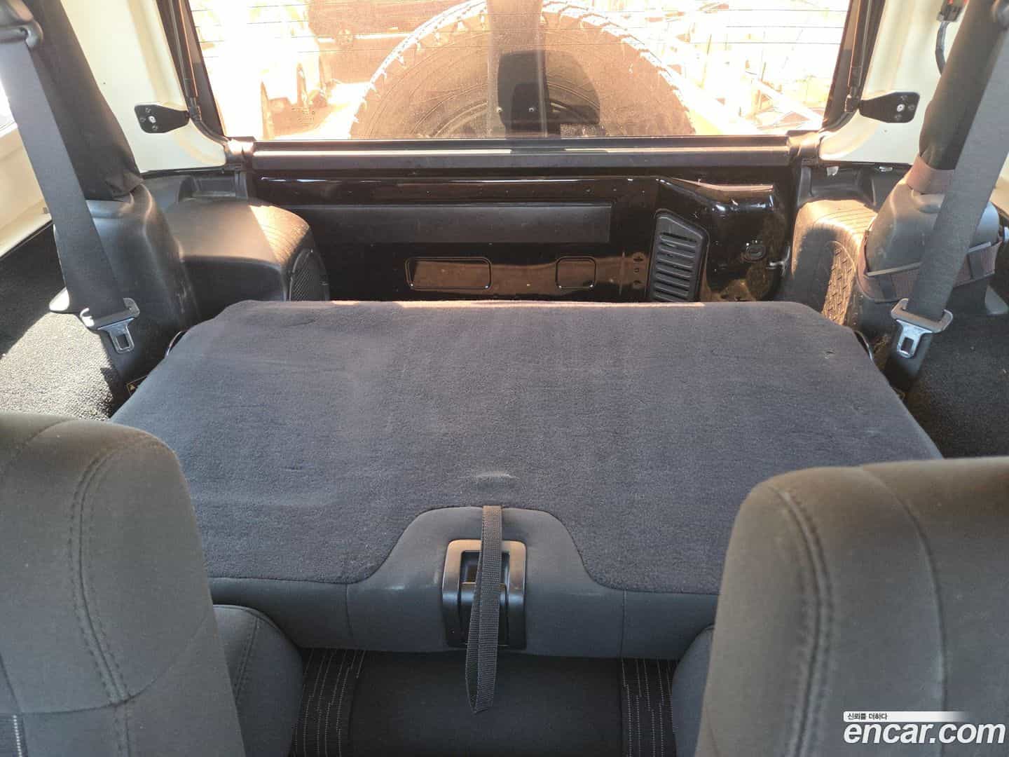 Wrangler Jeep 2011.2-OUTER-006