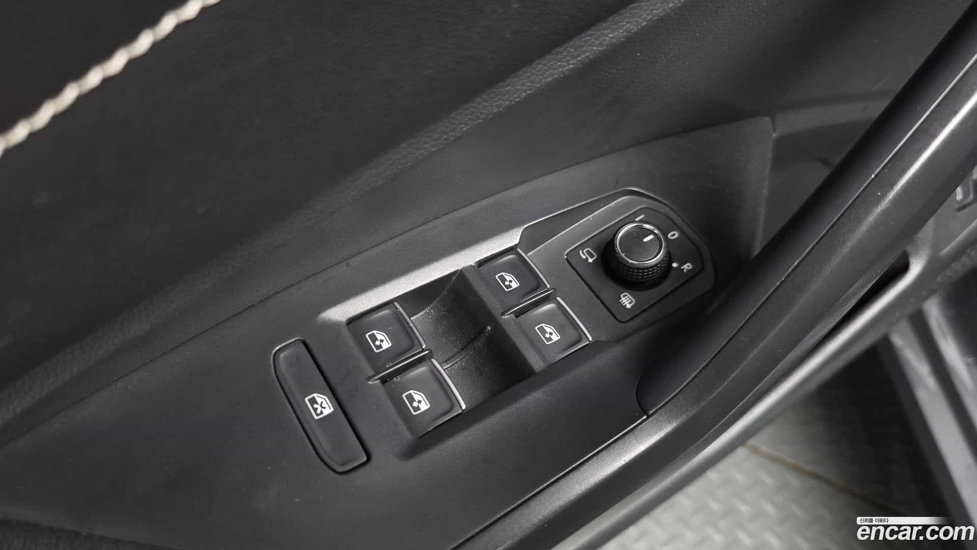 Jetta Volkswagen 2022.11-OPTION-023