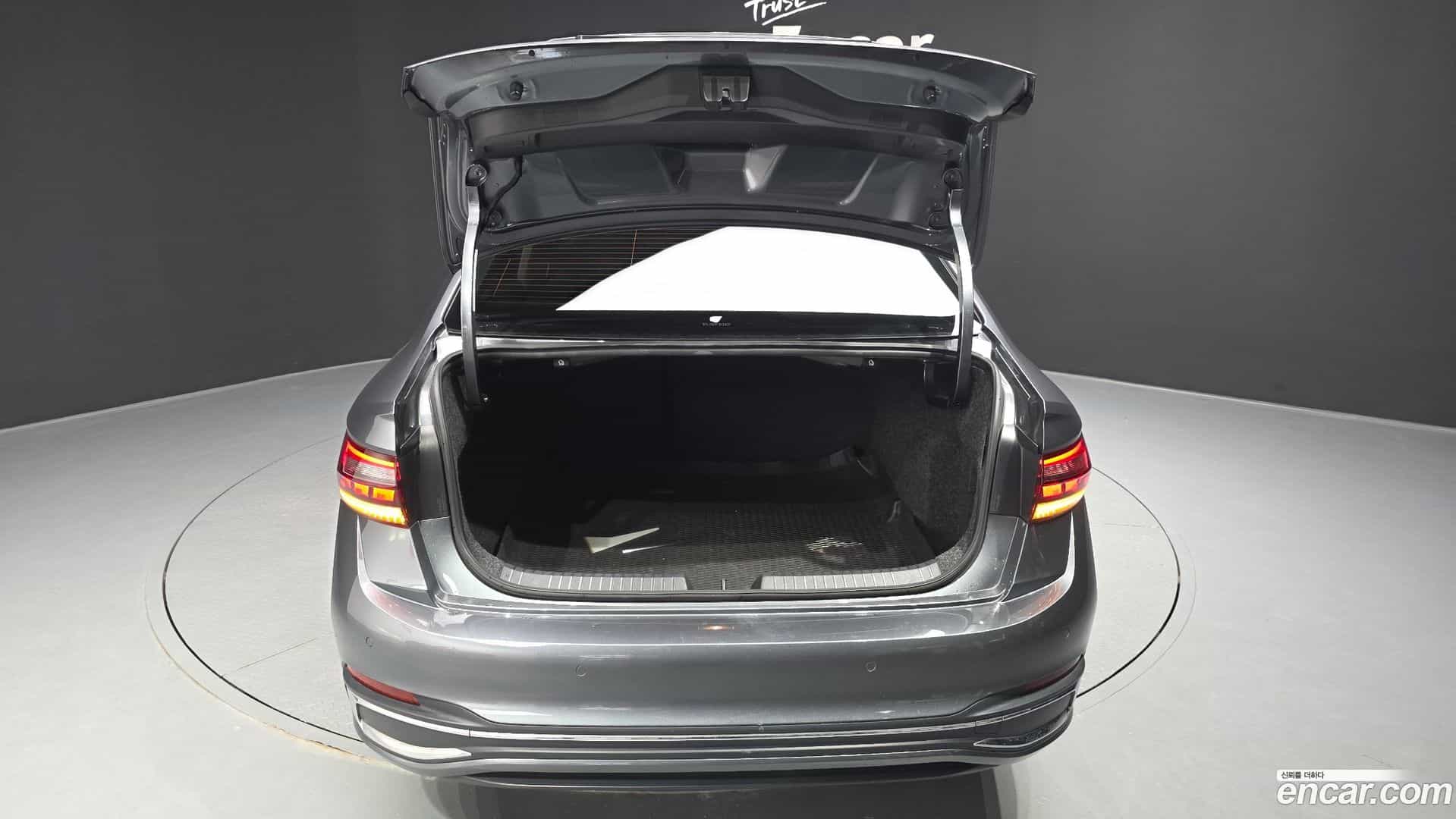 Jetta Volkswagen 2022.11-OPTION-024