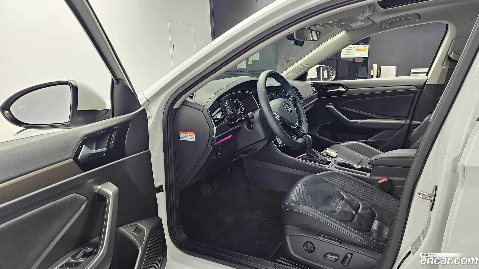 Jetta Volkswagen 2020.10-INNER-010
