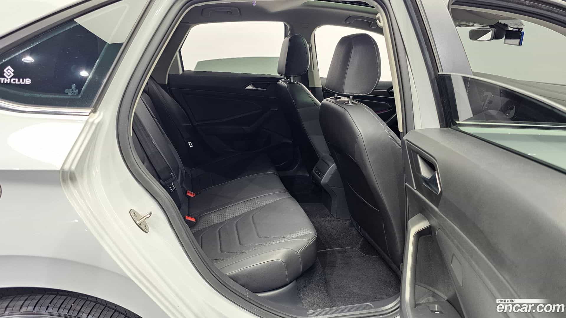 Jetta Volkswagen 2020.10-OPTION-016
