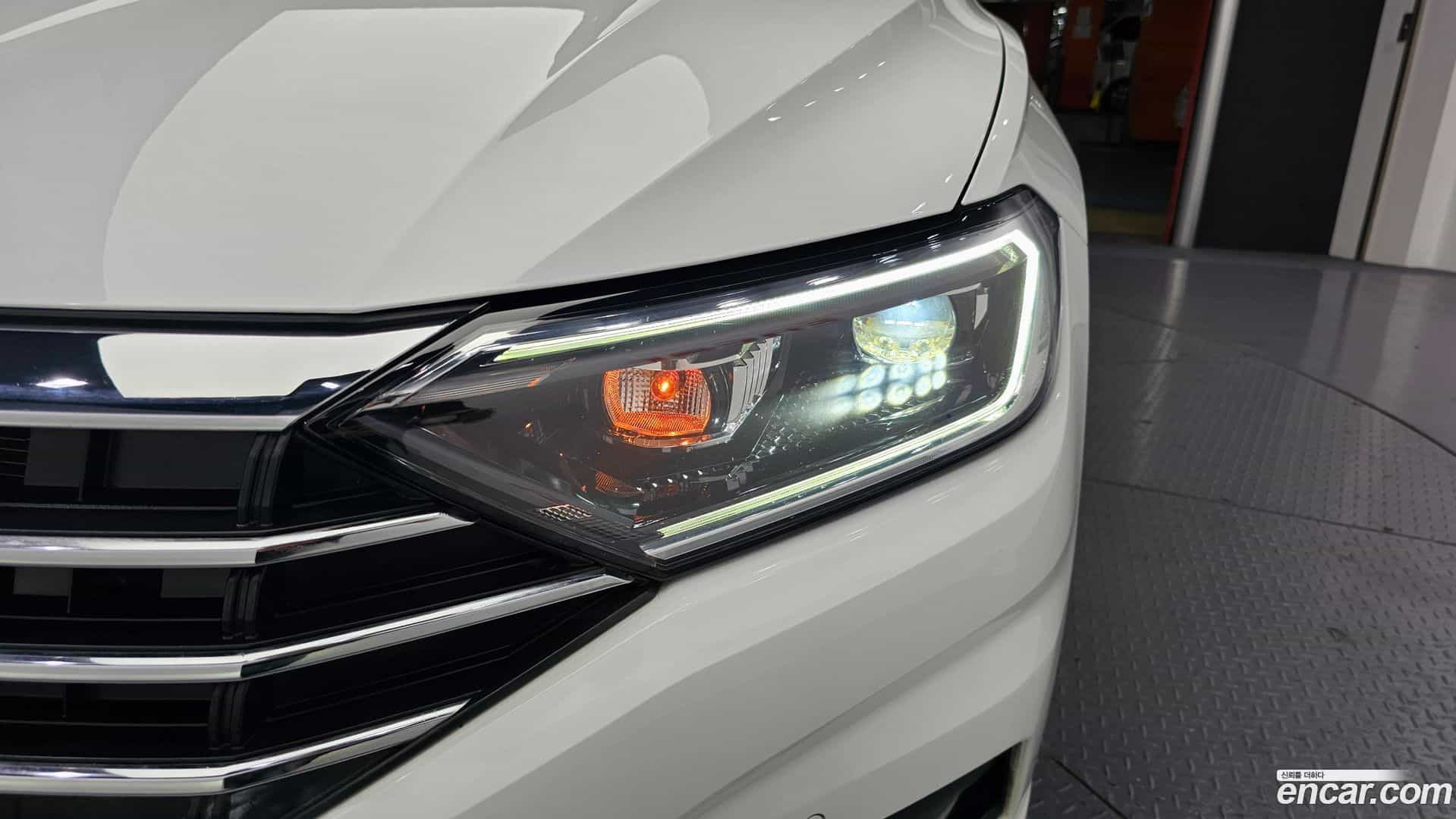 Jetta Volkswagen 2020.10-OUTER-032