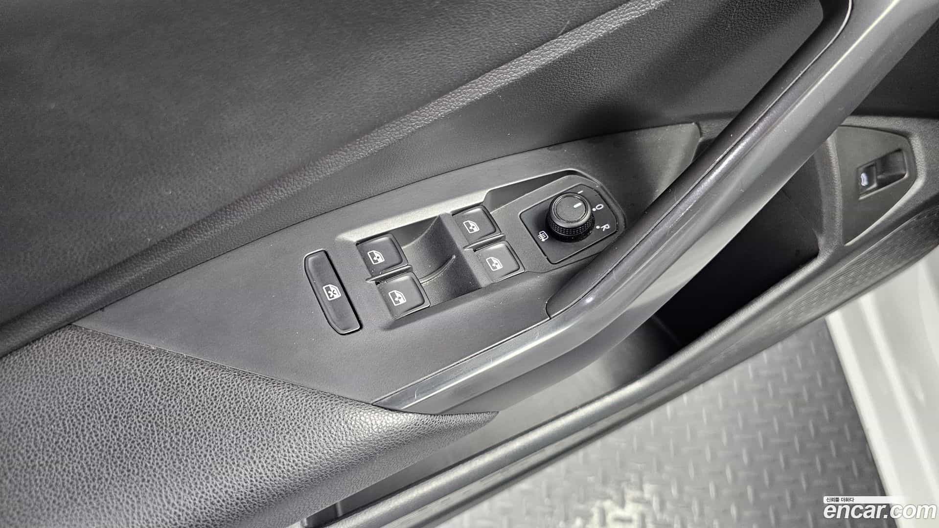 Jetta Volkswagen 2020.10-OPTION-042