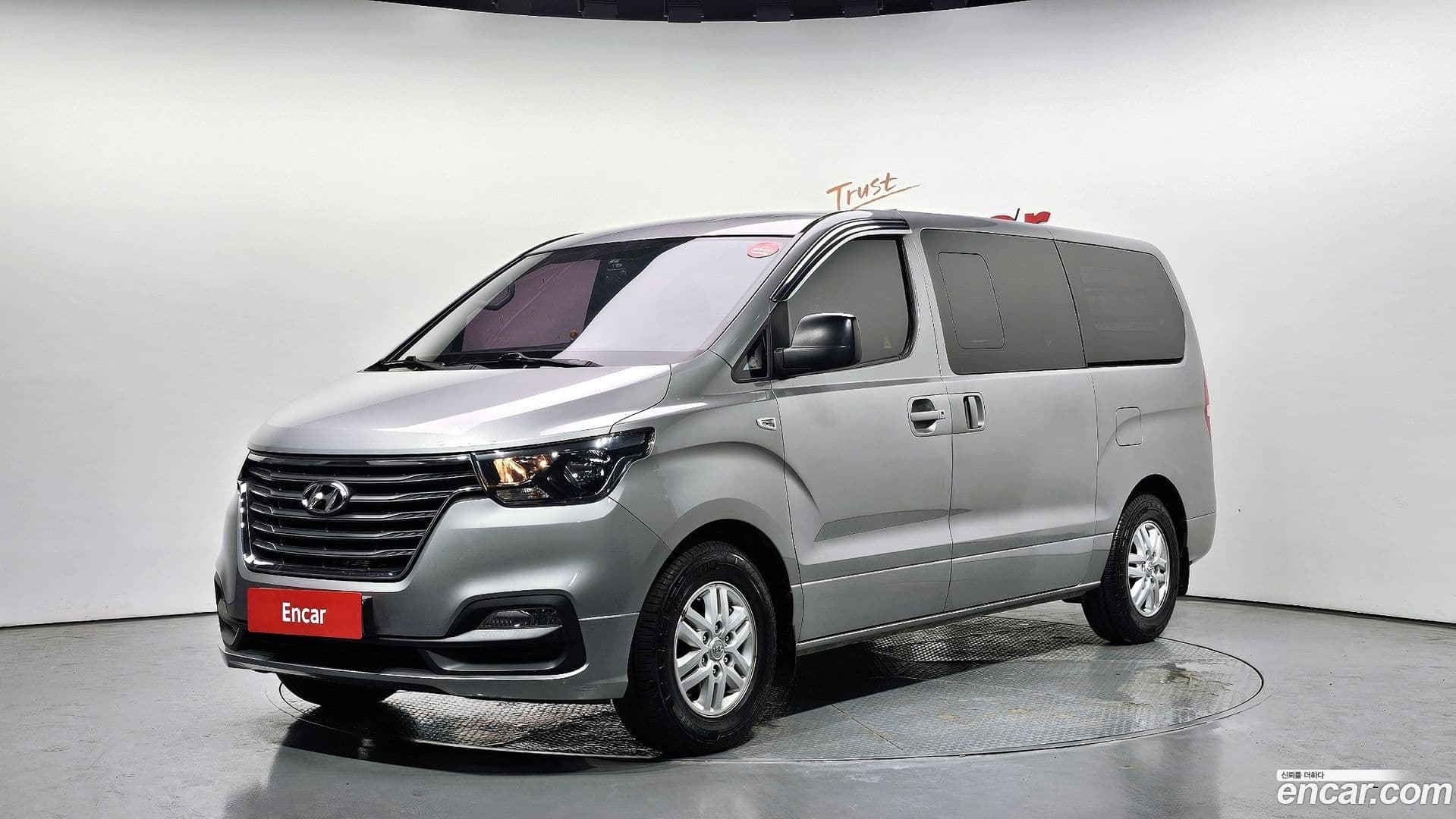 Main__Slider__Photo:Starex Hyundai 2018.6-0