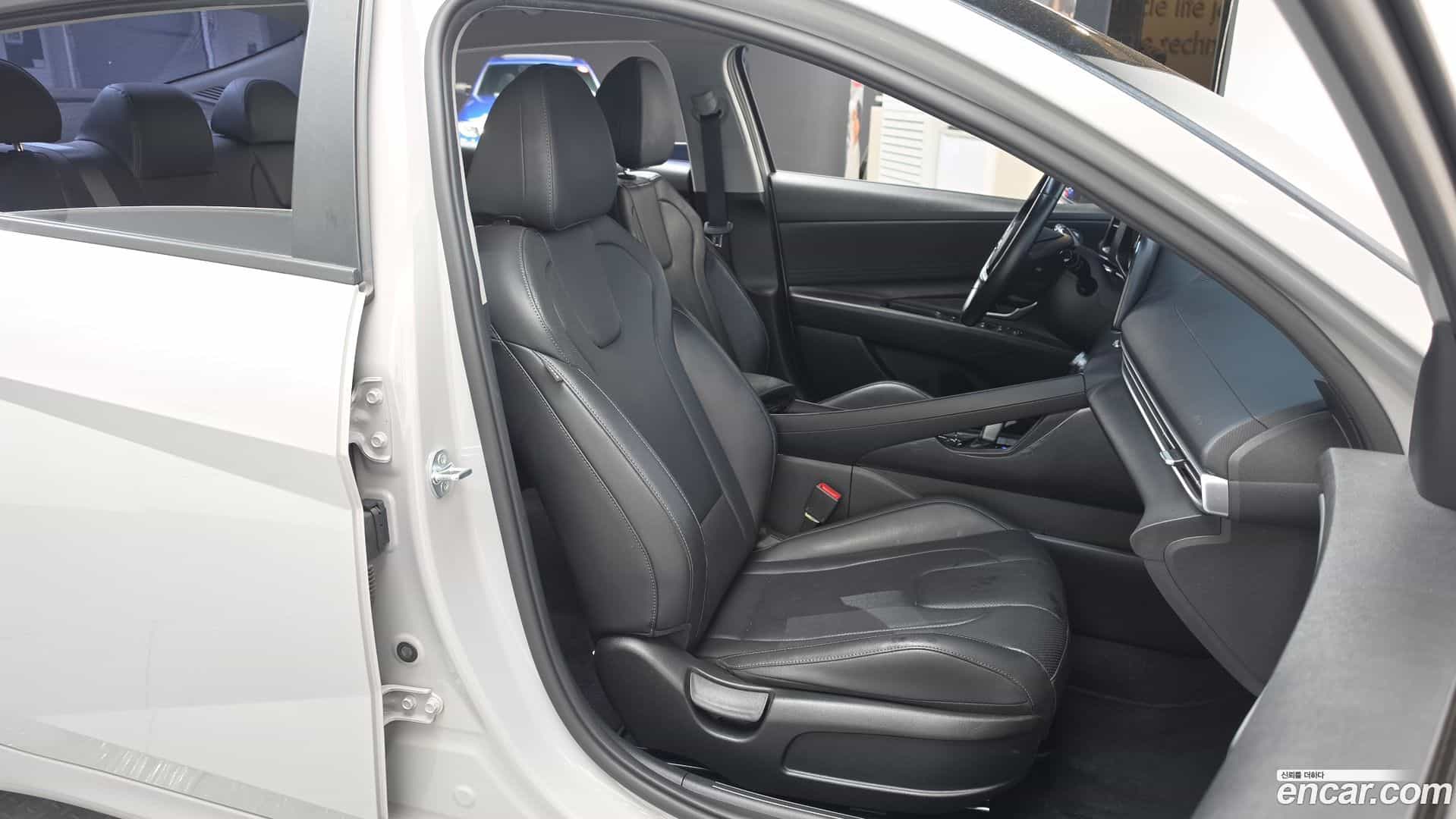 AVANTE Hyundai 2020.11-INNER-036