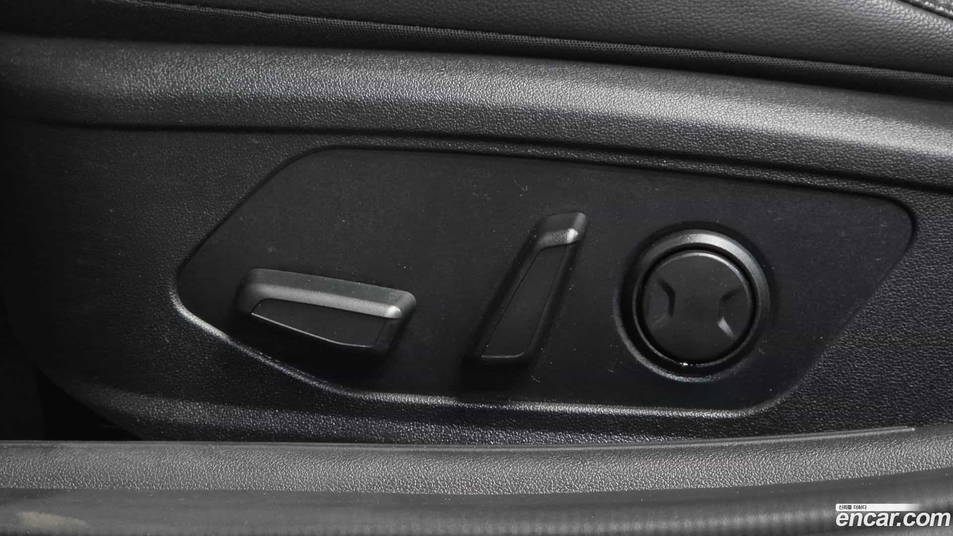 AVANTE Hyundai 2020.11-OPTION-042