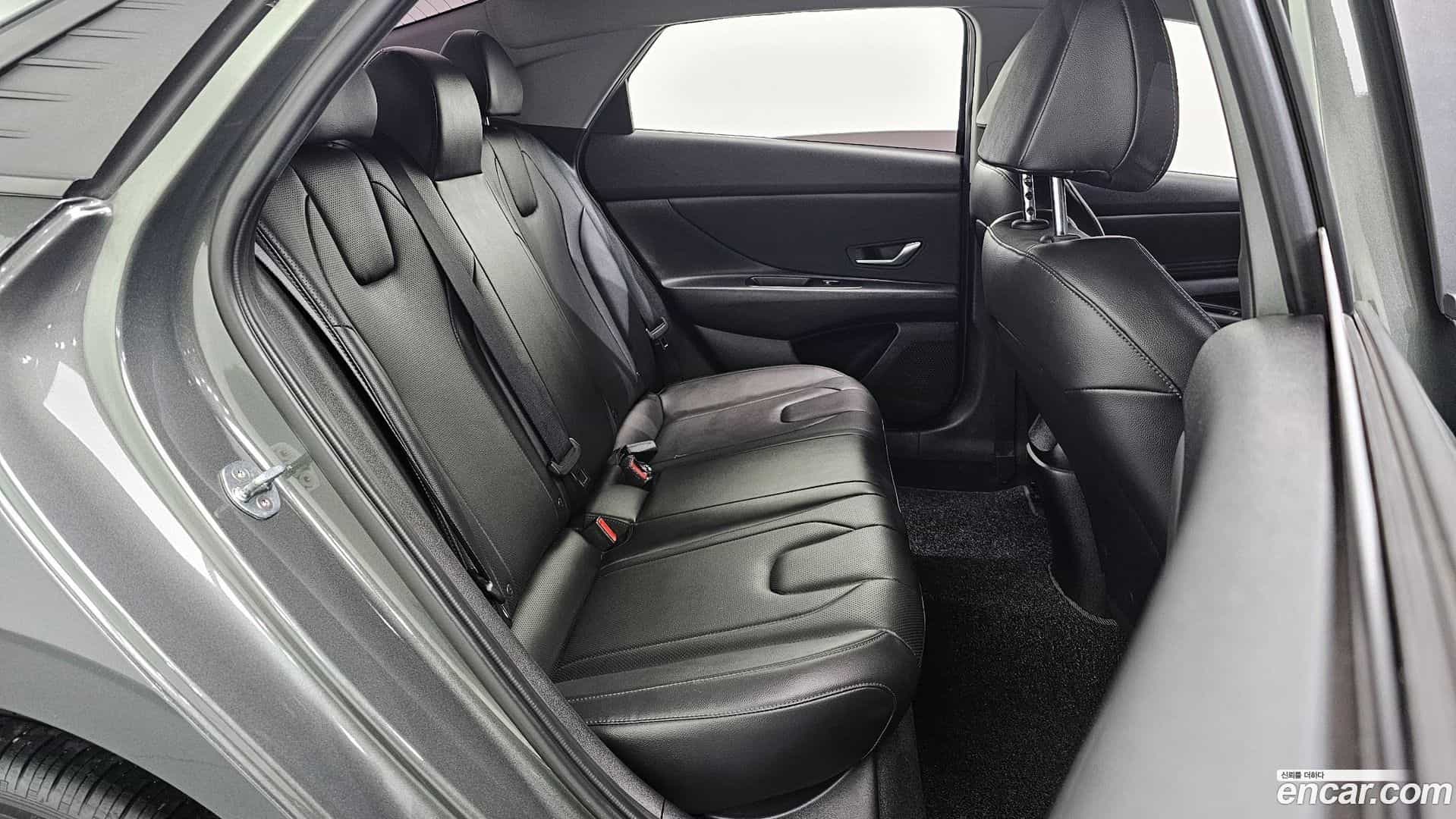 AVANTE Hyundai 2020.6-OPTION-015