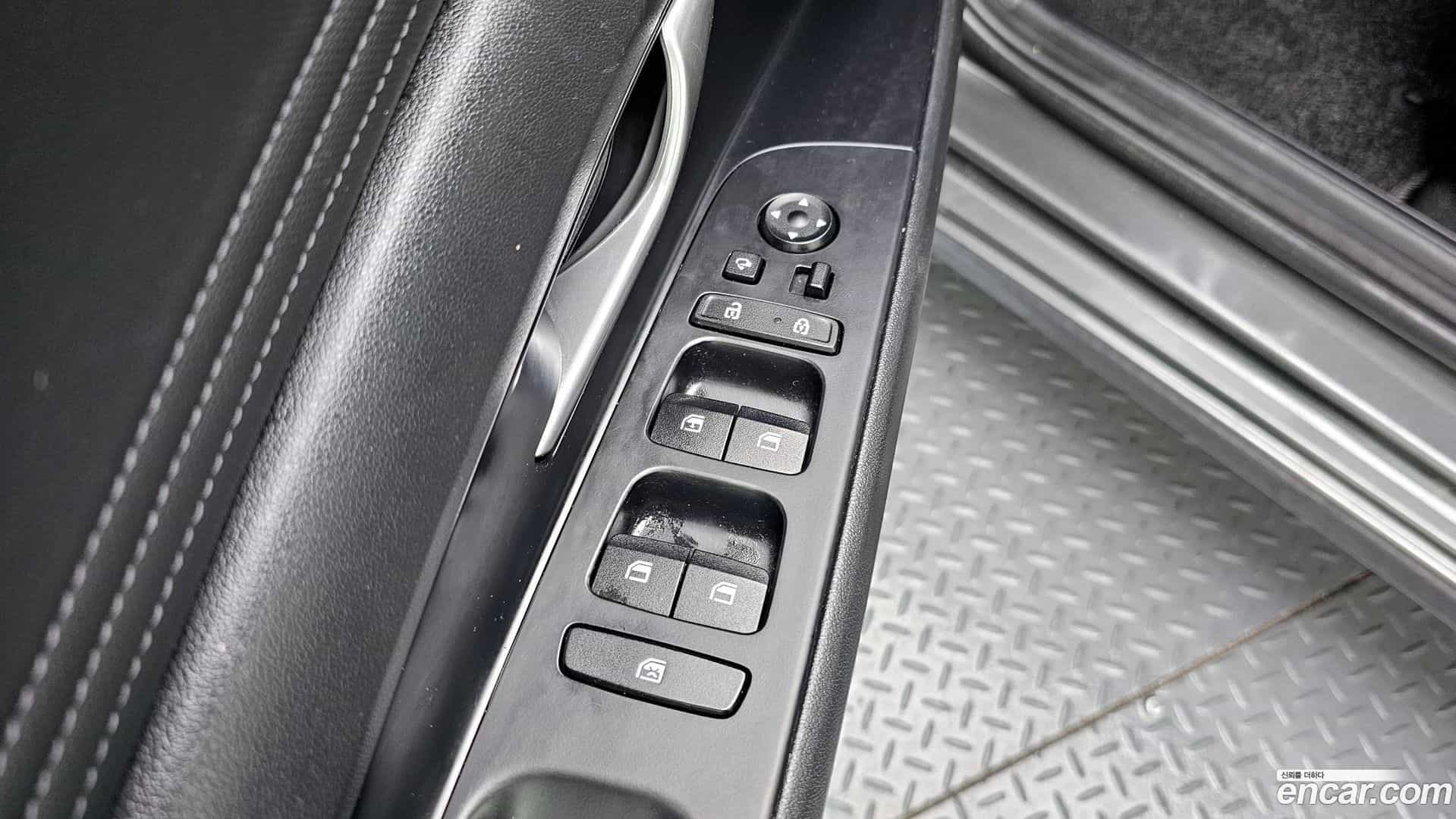 AVANTE Hyundai 2020.6-OPTION-021