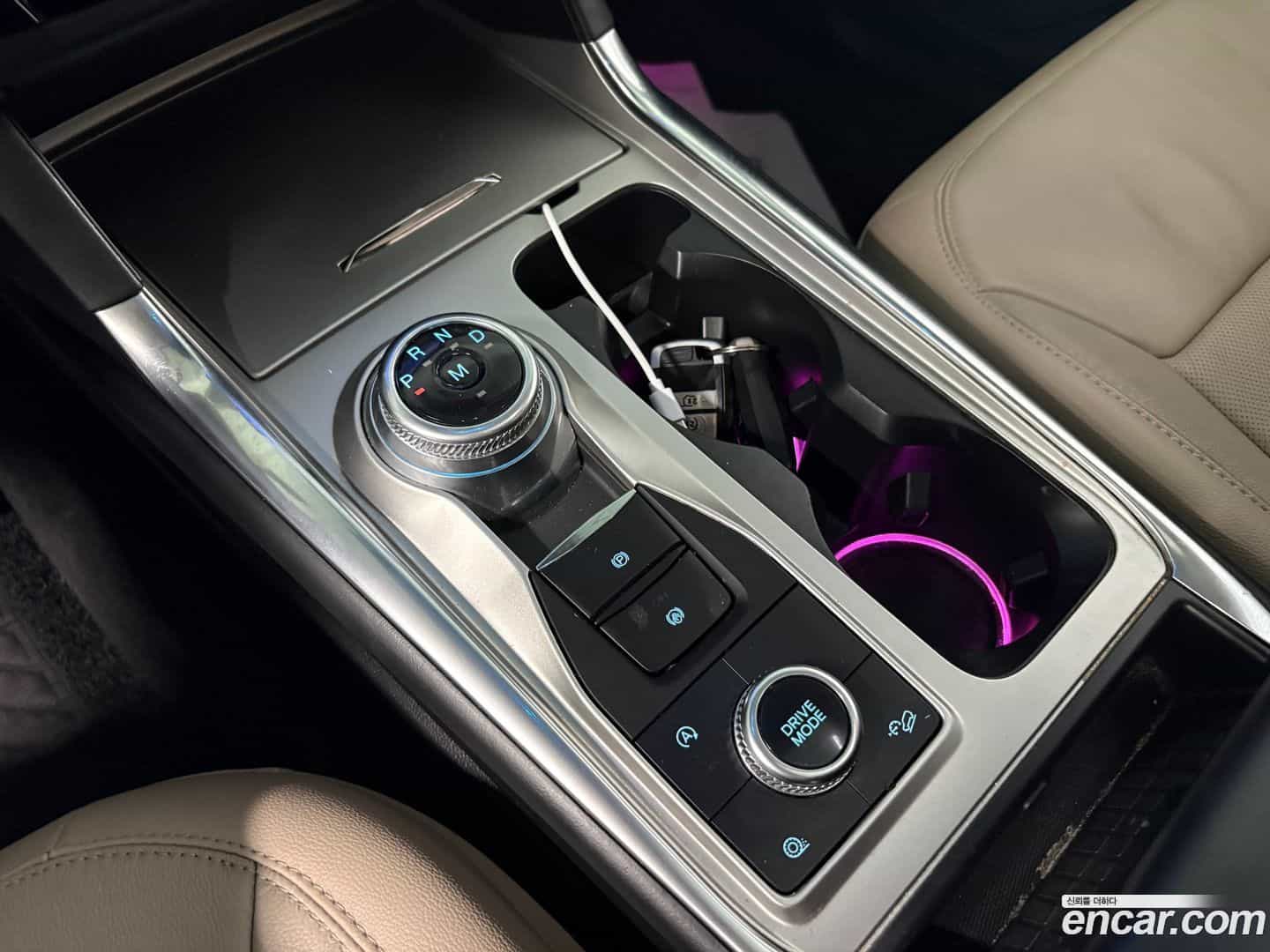 Explorer Ford 2020.6-INNER-009