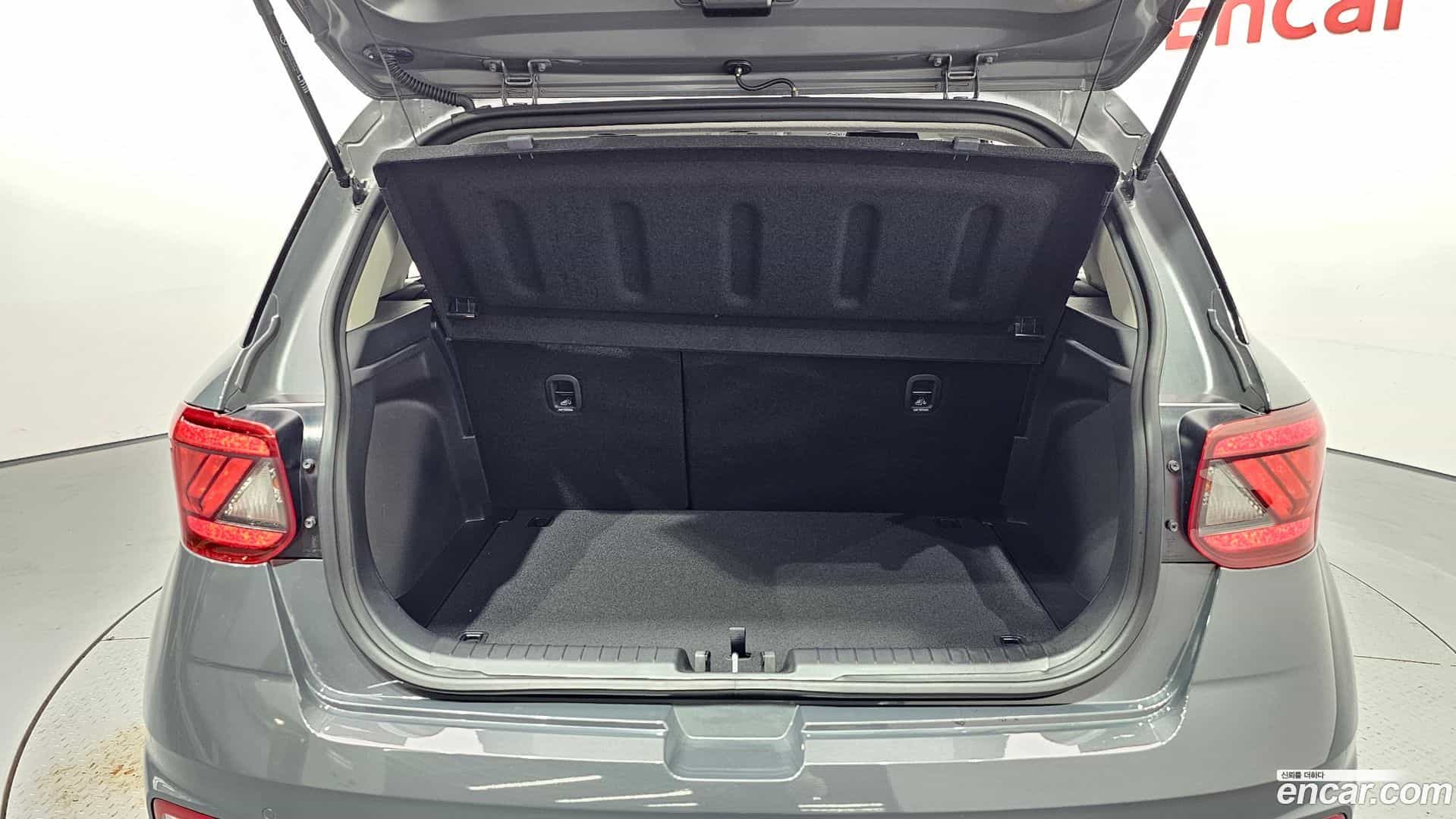 Venue Hyundai 2025.8-OPTION-024