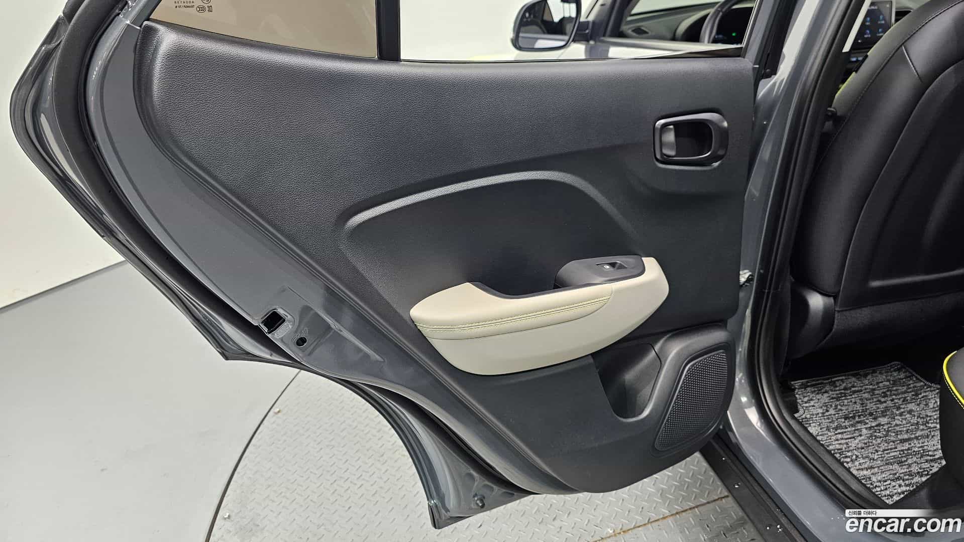Venue Hyundai 2025.8-INNER-035