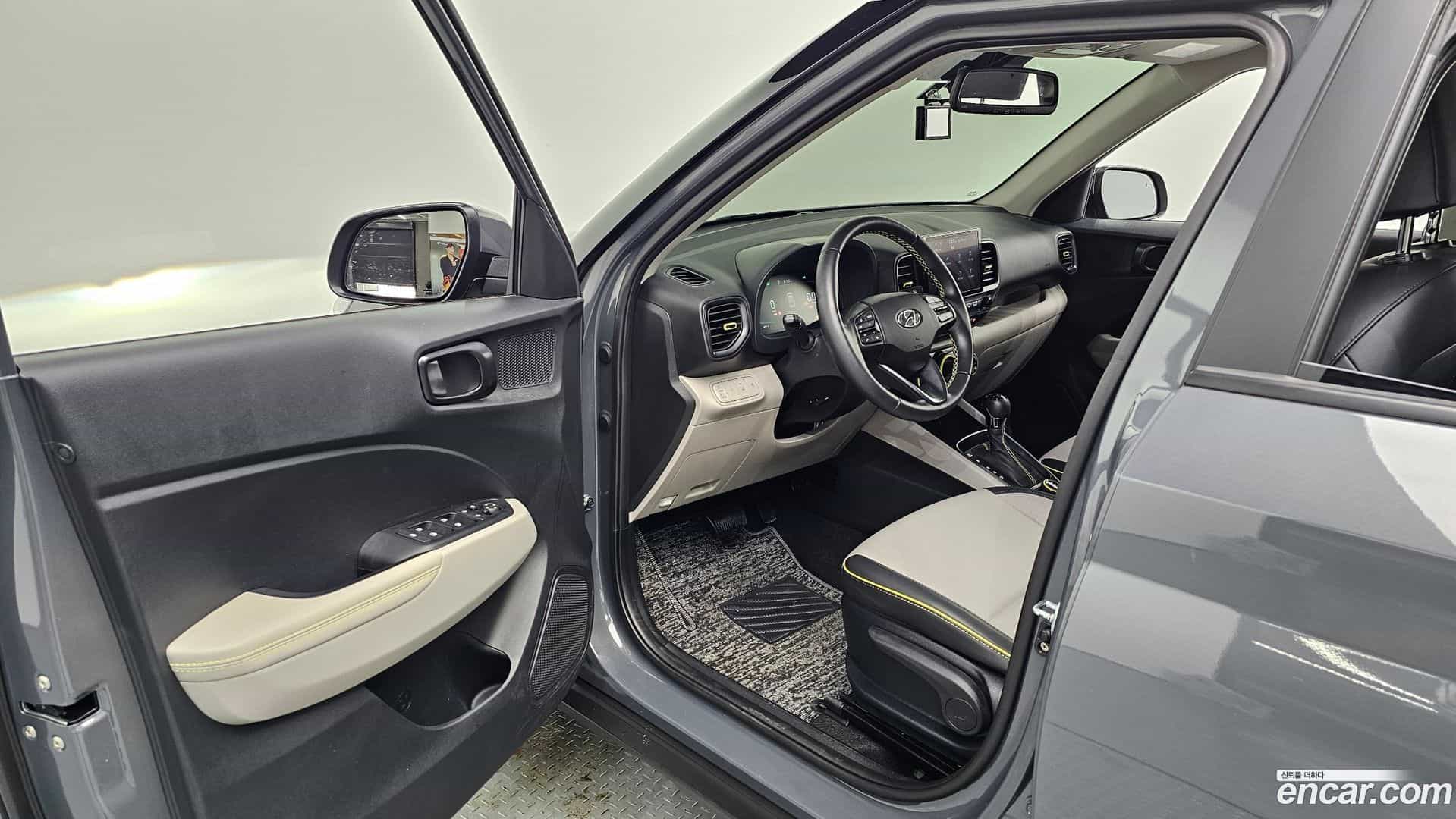 Venue Hyundai 2025.8-INNER-036