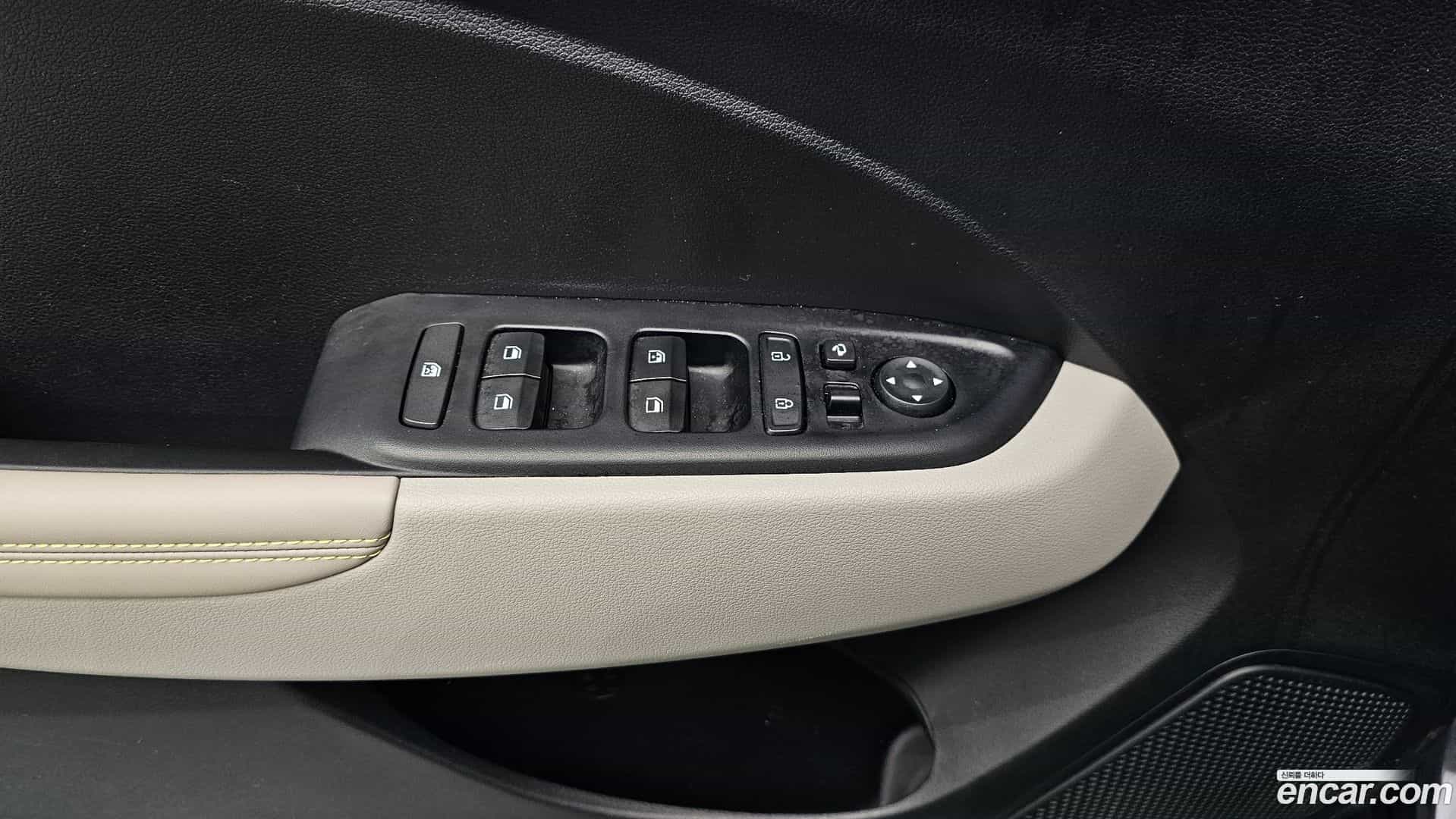 Venue Hyundai 2025.8-OPTION-041