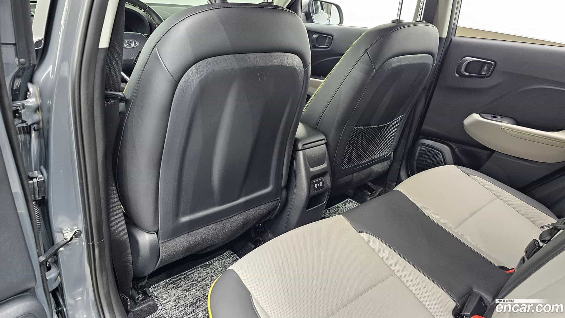 Venue Hyundai 2025.8-OPTION-042