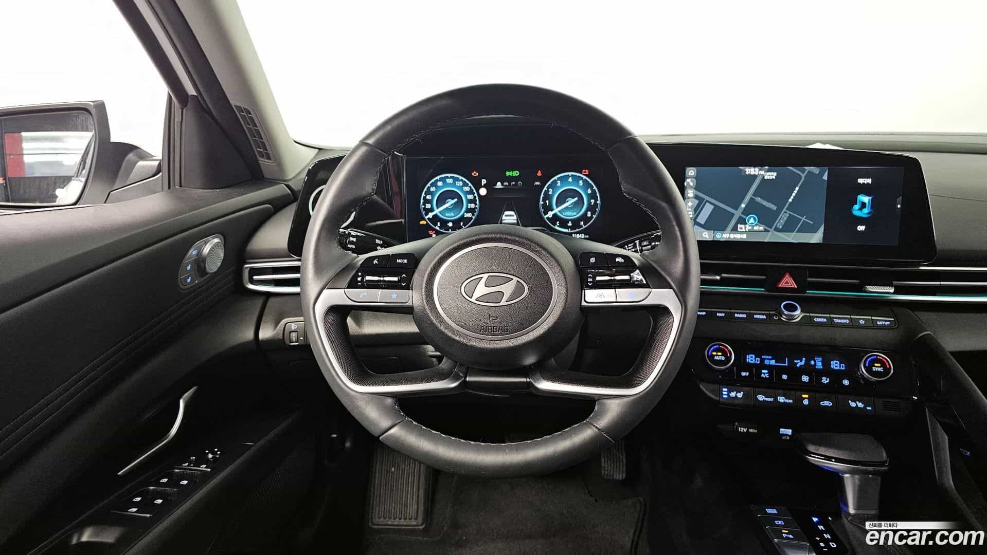 AVANTE Hyundai 2024.6-OPTION-016