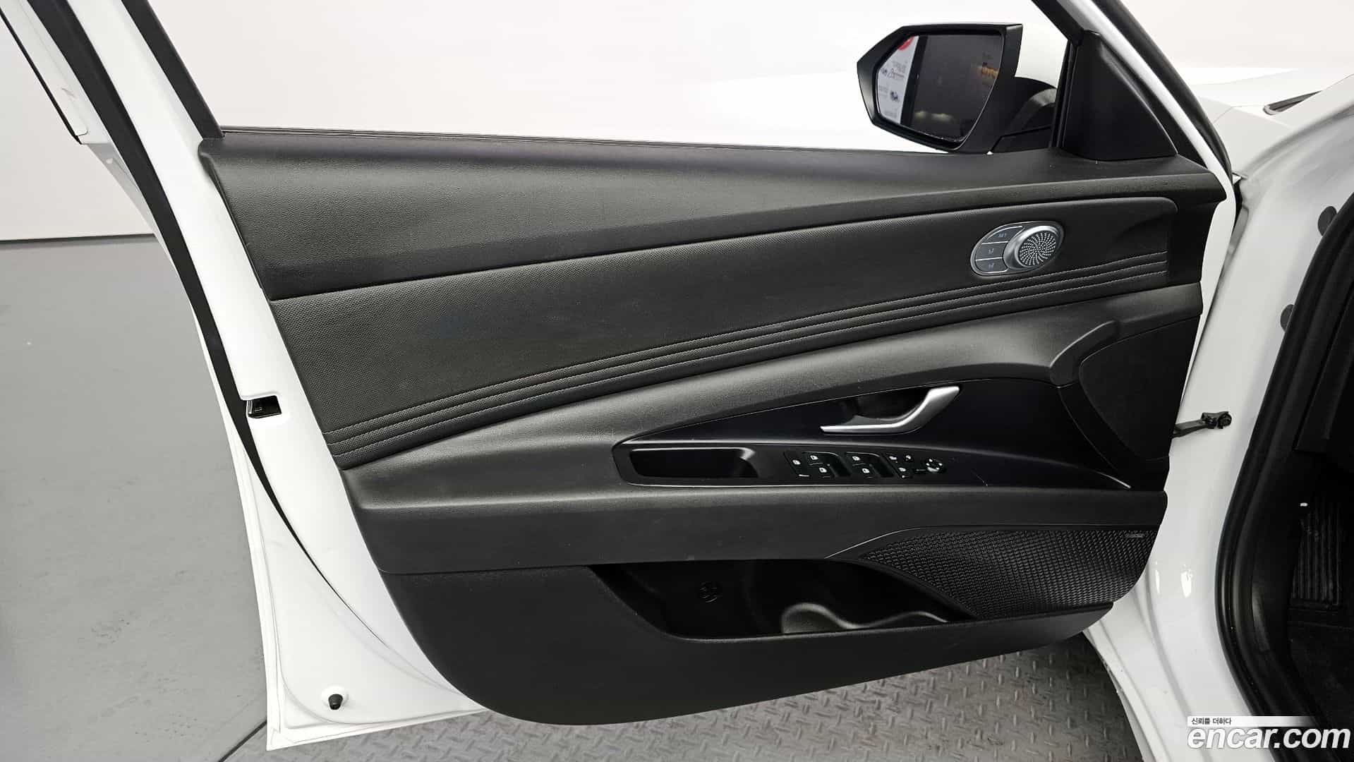 AVANTE Hyundai 2024.6-INNER-034