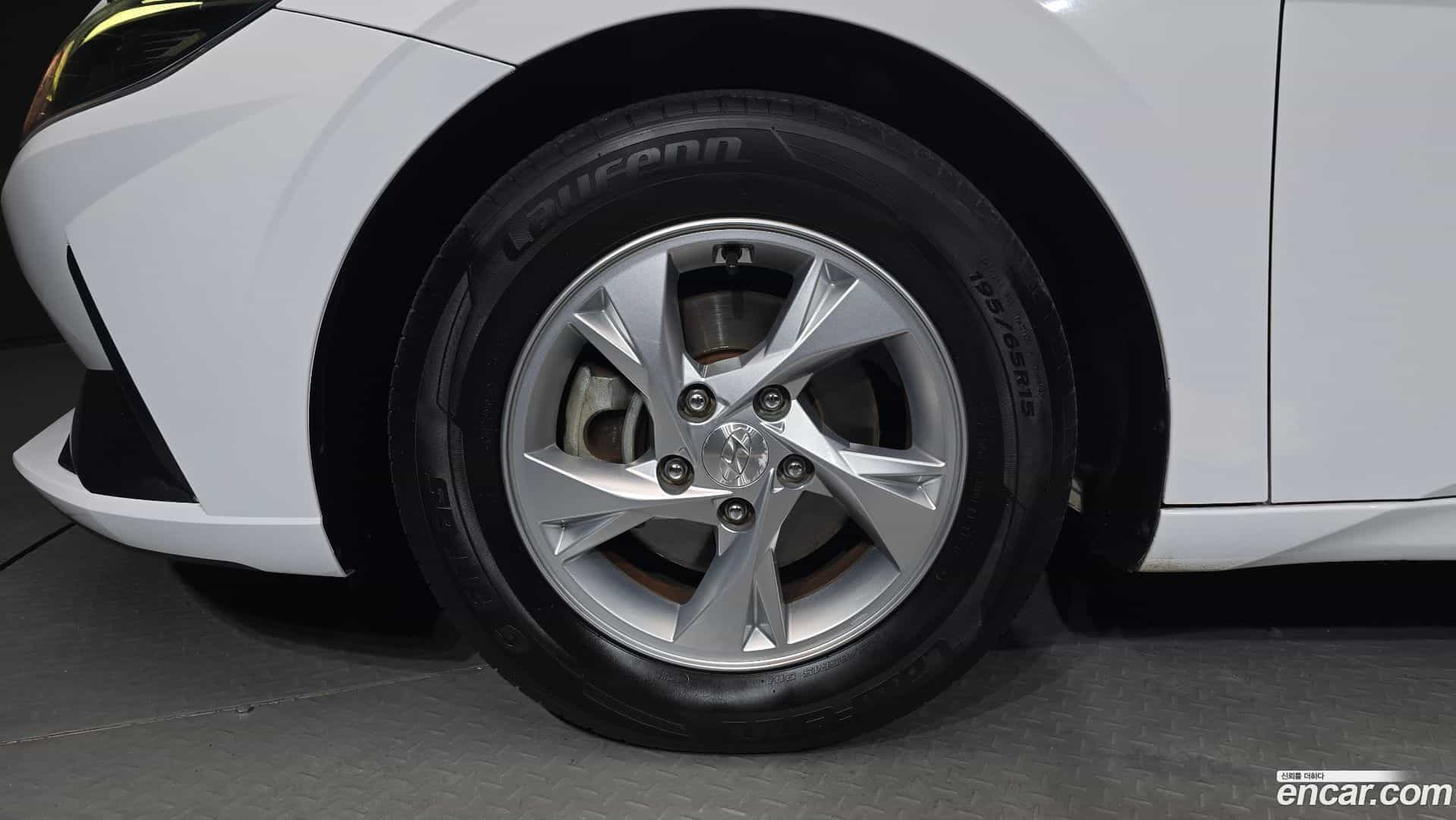AVANTE Hyundai 2021.6-OUTER-005