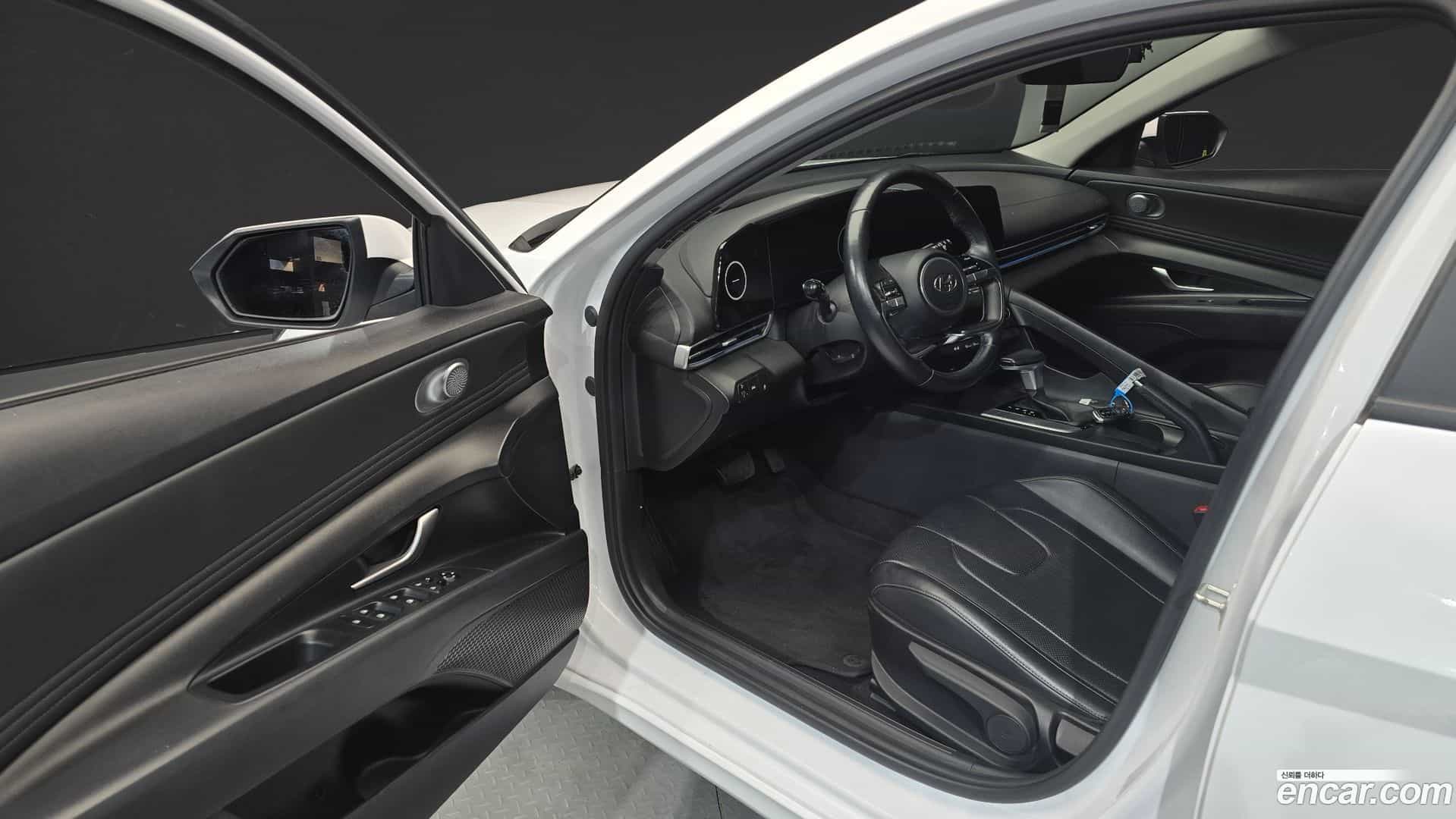 AVANTE Hyundai 2021.6-INNER-010