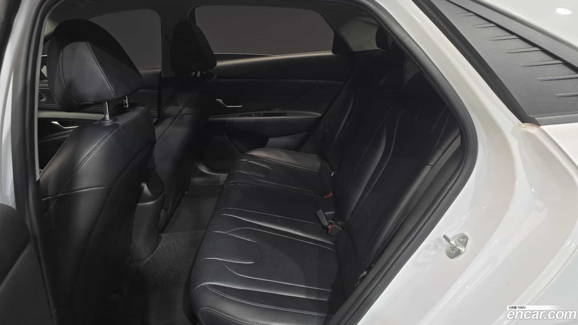 AVANTE Hyundai 2021.6-OPTION-015
